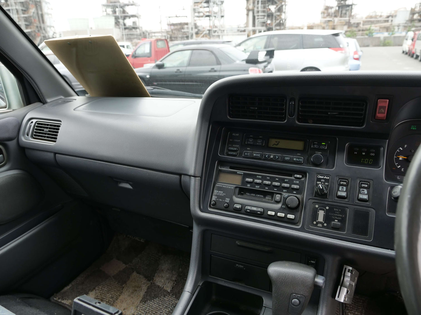 1996 TOYOTA HIACE SUPER CUSTOM 4WD DIESEL VAN