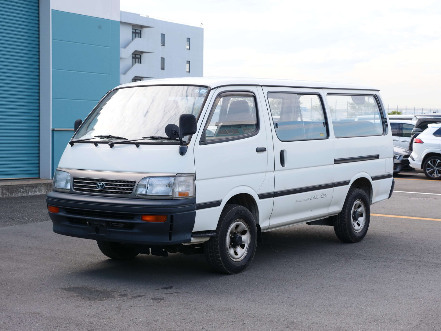 1994 TOYOTA HIACE EXTENDED WHEELBASE SUPER CUSTOM 4WD DIESEL VAN