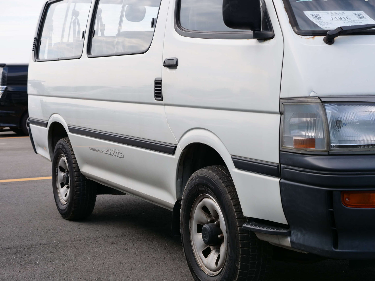 1994 TOYOTA HIACE EXTENDED WHEELBASE SUPER CUSTOM 4WD DIESEL VAN