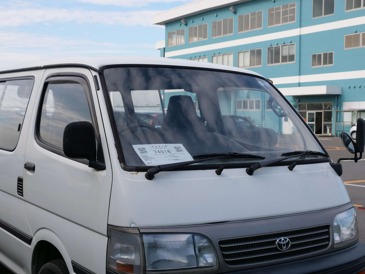 1994 TOYOTA HIACE EXTENDED WHEELBASE SUPER CUSTOM 4WD DIESEL VAN