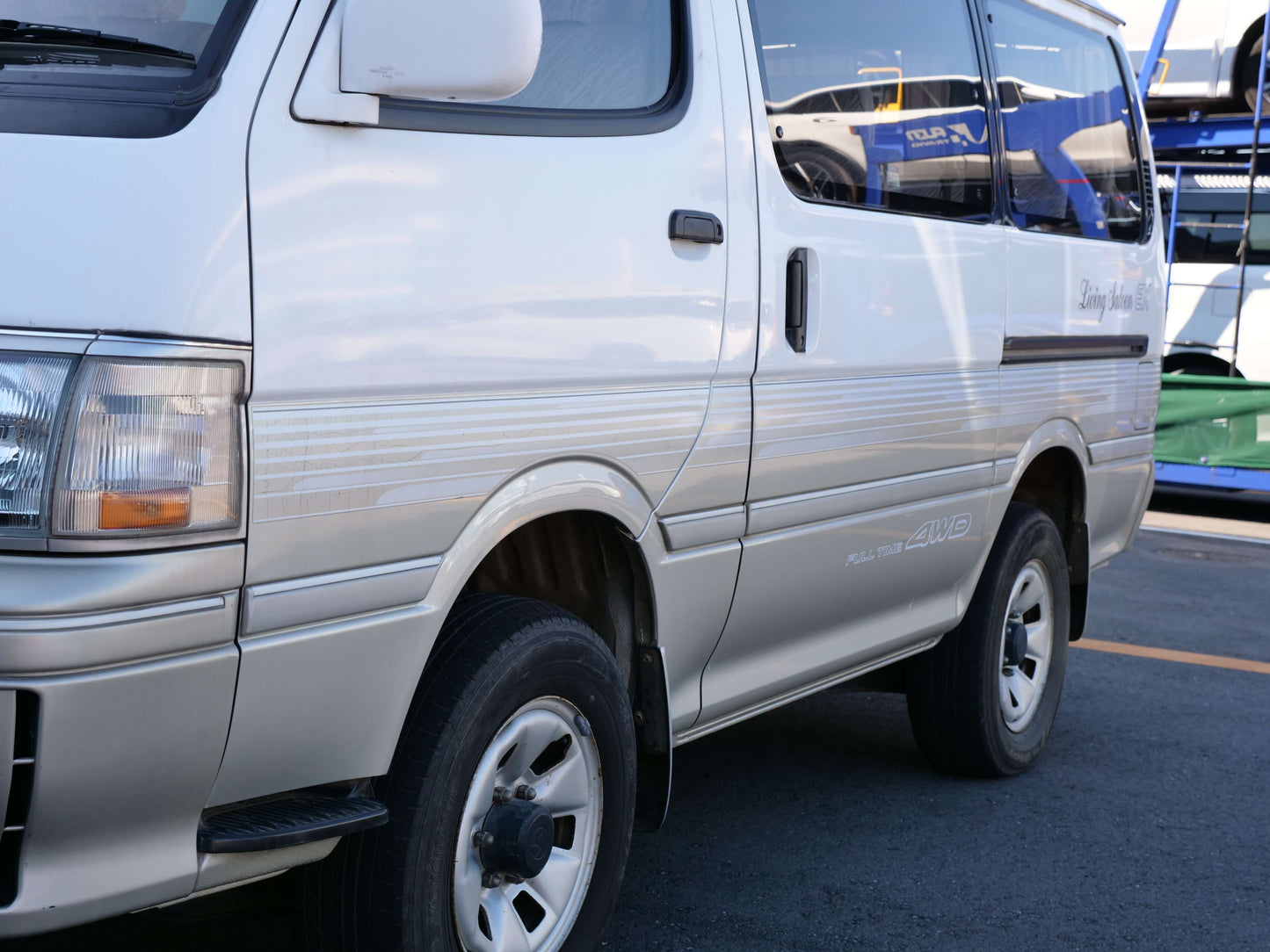 1996 TOYOTA HIACE SUPER CUSTOM 4WD DIESEL VAN