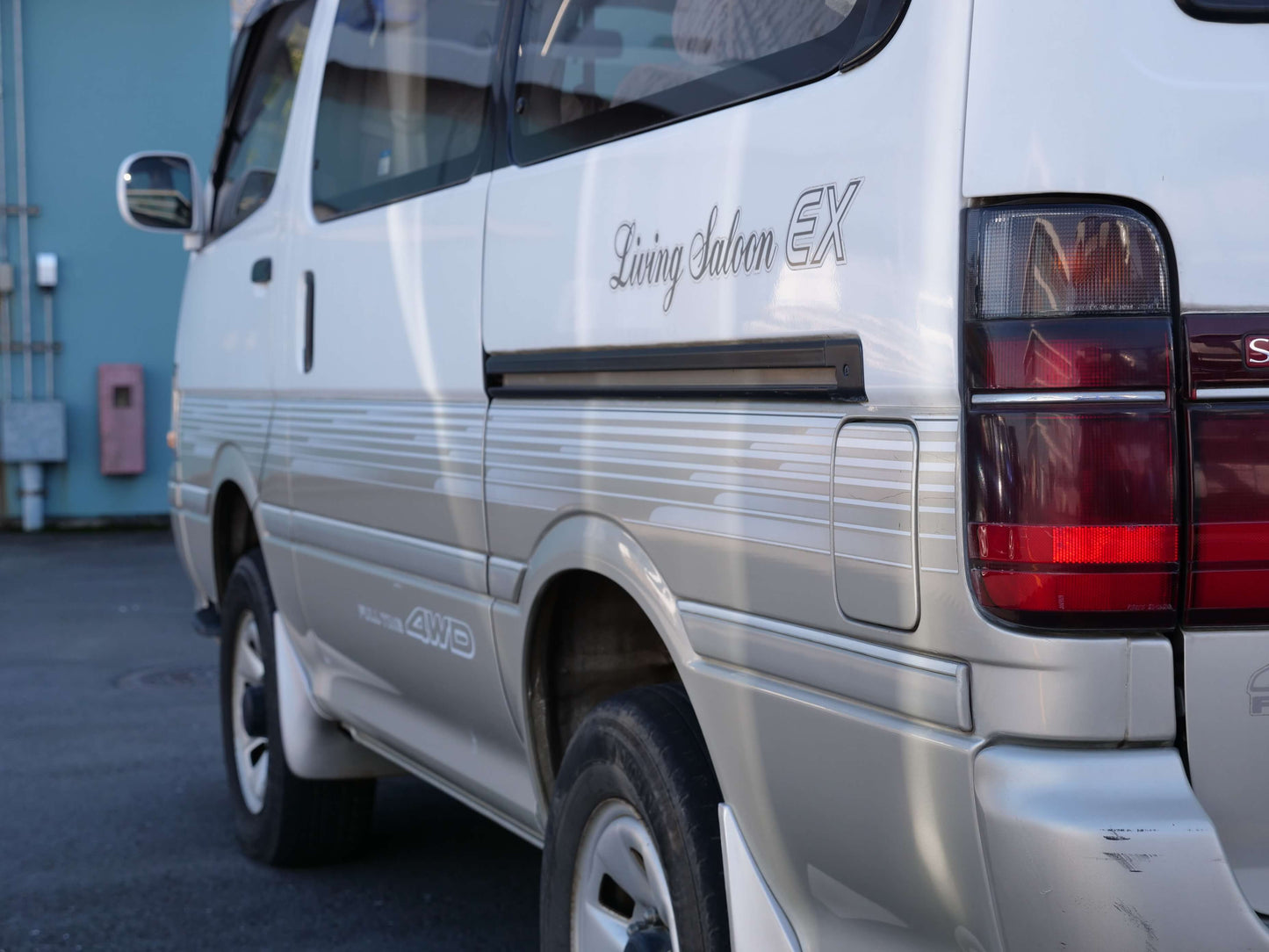 1996 TOYOTA HIACE SUPER CUSTOM 4WD DIESEL VAN