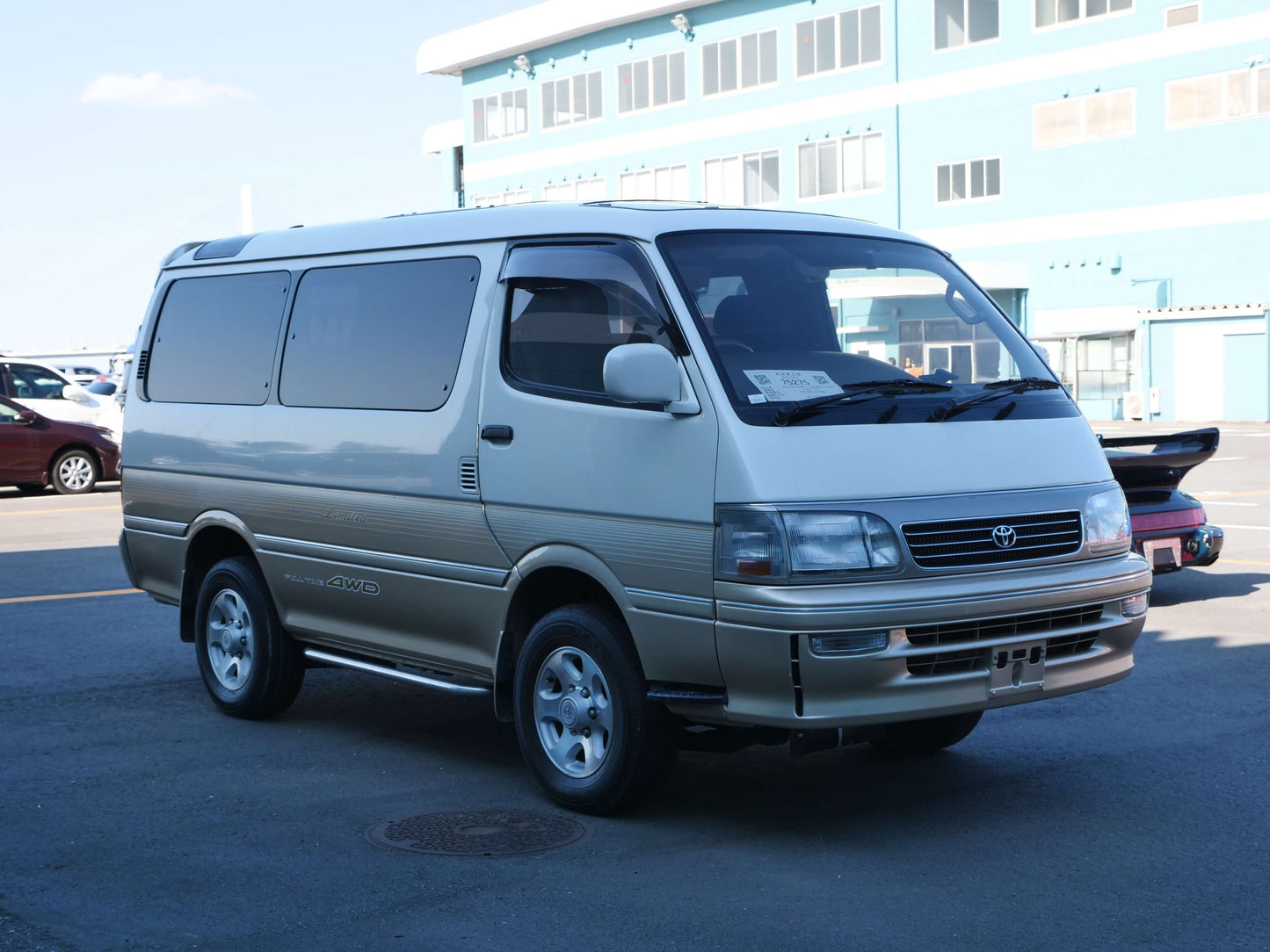 1995 TOYOTA HIACE SUPER CUSTOM LIMITED 4WD DIESEL VAN