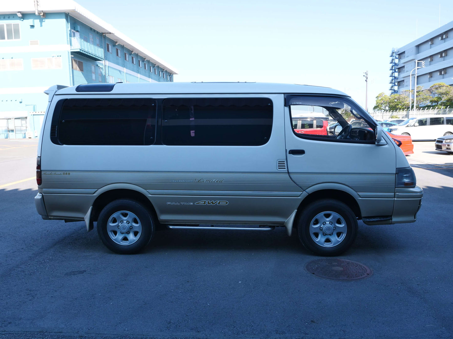 1995 TOYOTA HIACE SUPER CUSTOM LIMITED 4WD DIESEL VAN