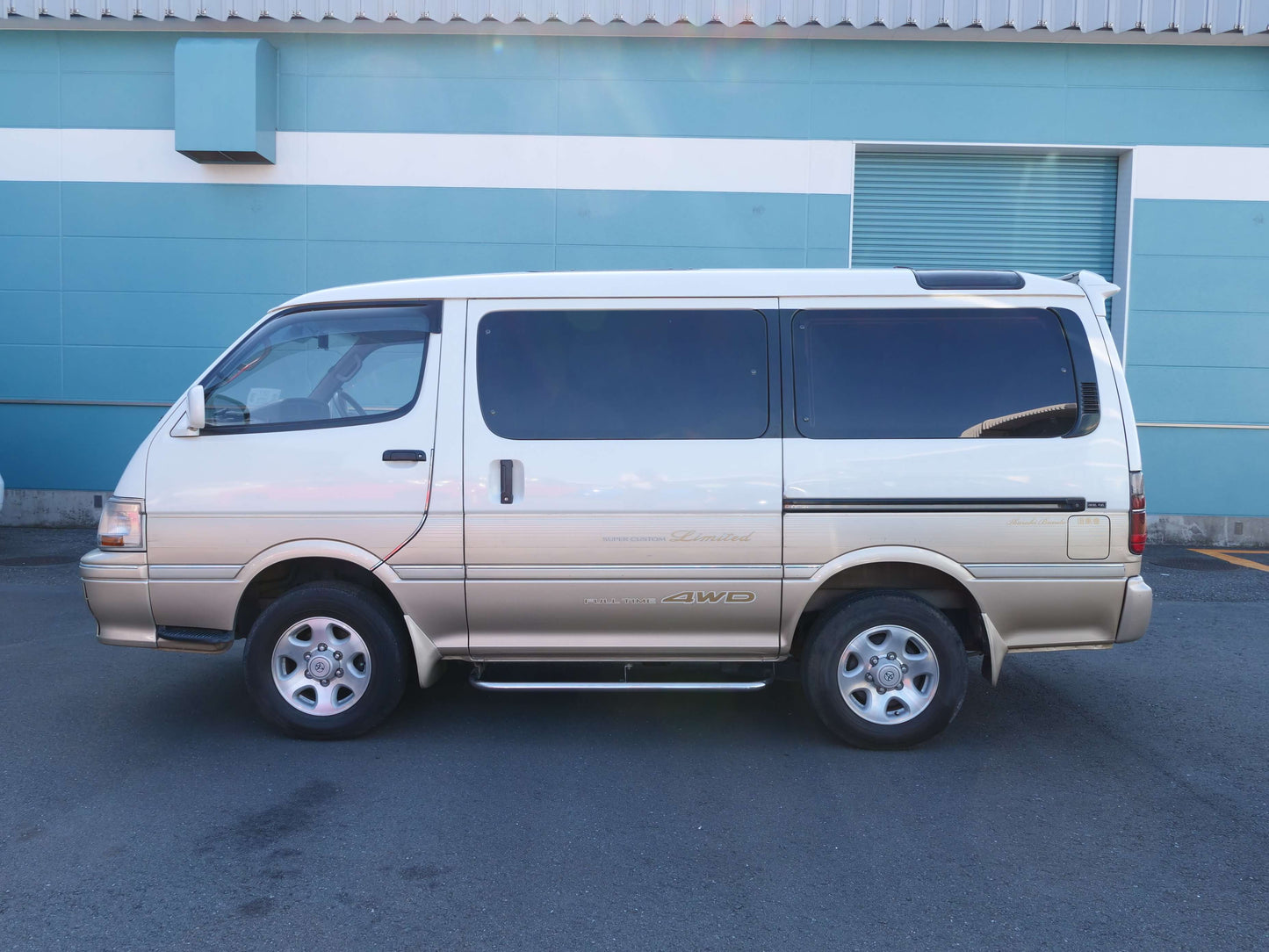 1995 TOYOTA HIACE SUPER CUSTOM LIMITED 4WD DIESEL VAN