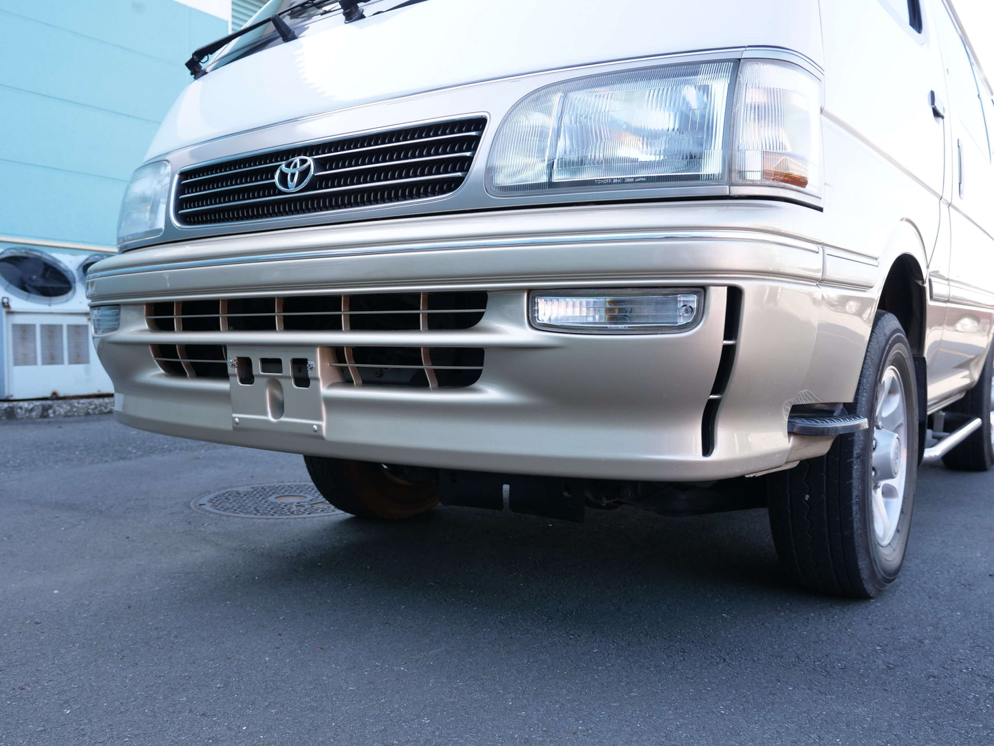 1995 TOYOTA HIACE SUPER CUSTOM LIMITED 4WD DIESEL VAN