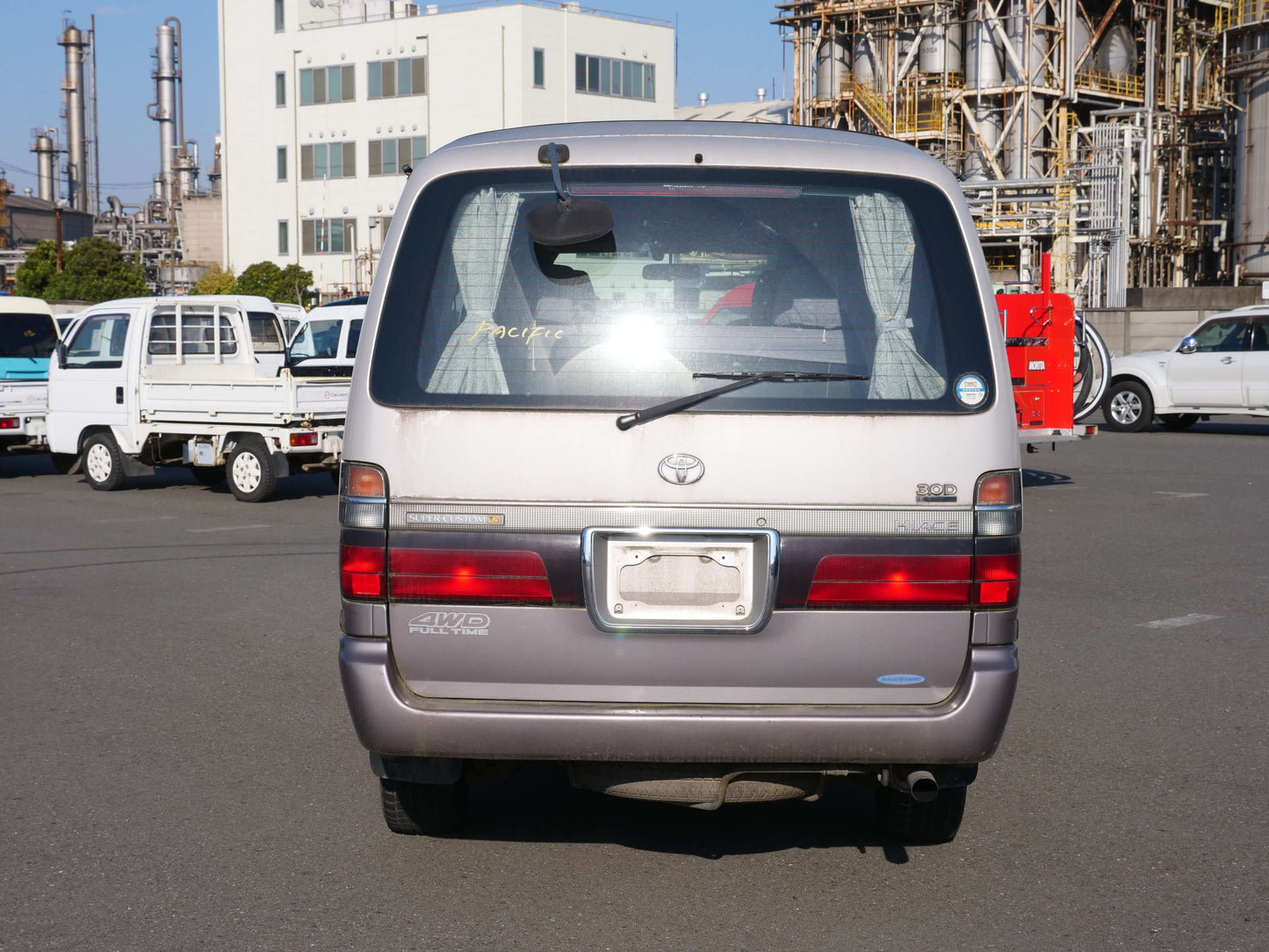 1999 TOYOTA HIACE SUPER CUSTOM 4WD DIESEL VAN