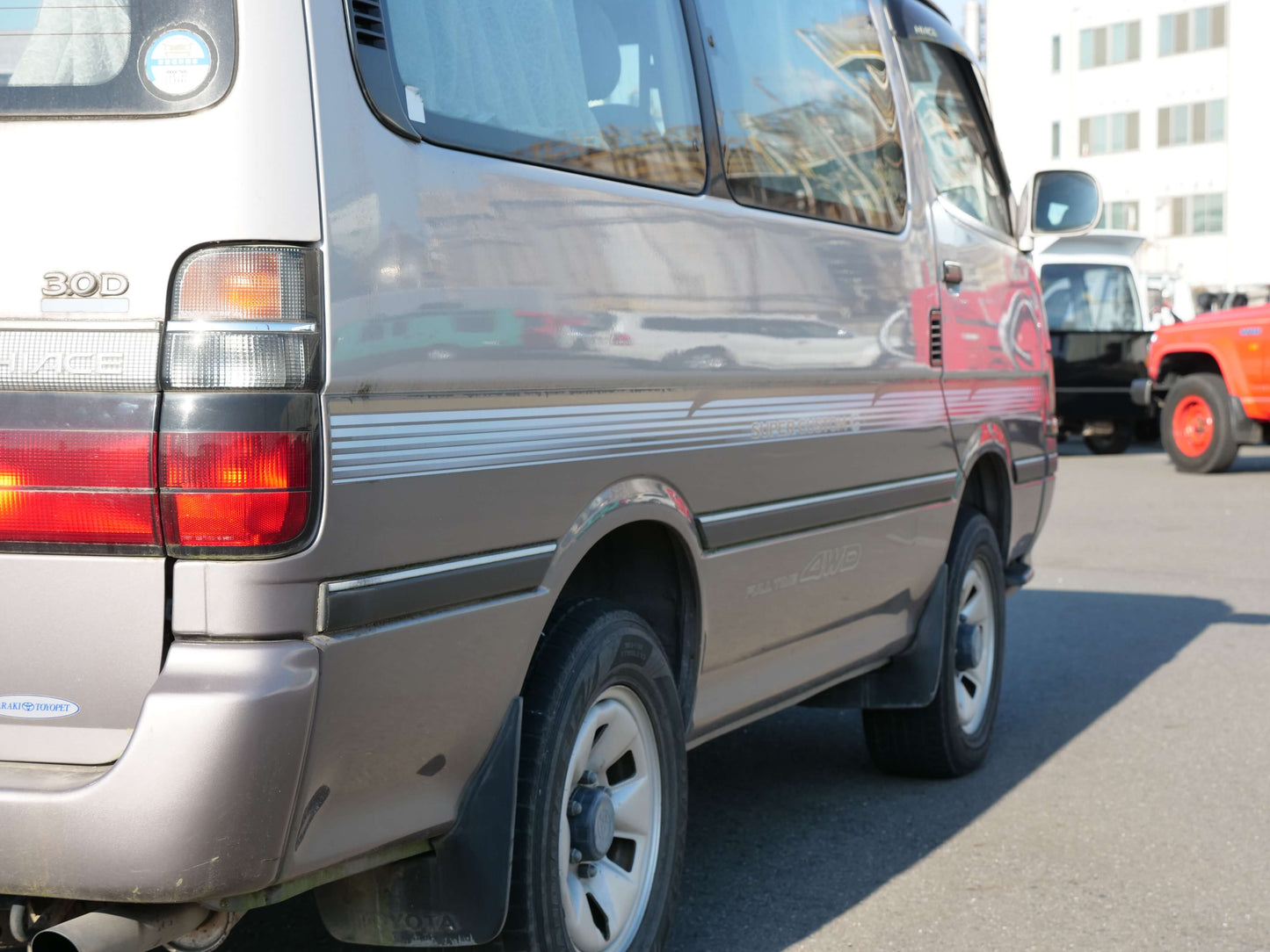 1999 TOYOTA HIACE SUPER CUSTOM 4WD DIESEL VAN