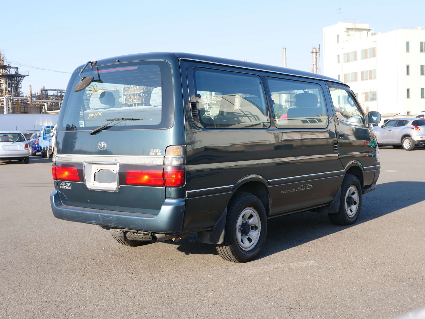 1998 TOYOTA HIACE SUPER CUSTOM 4WD DIESEL VAN