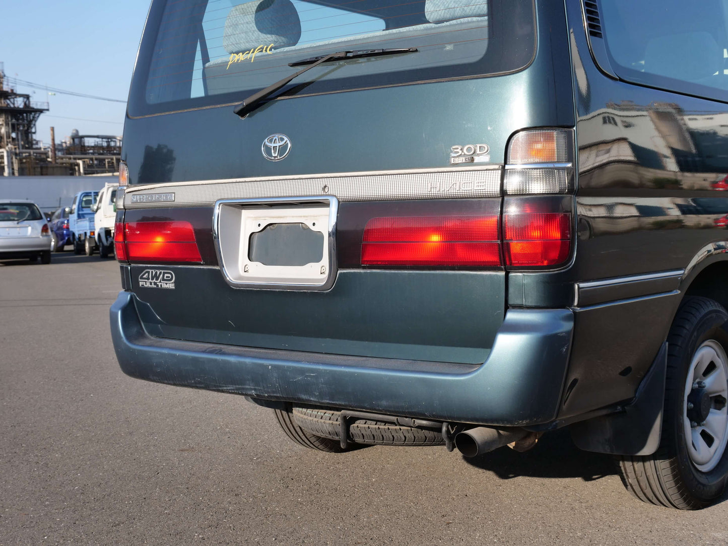 1998 TOYOTA HIACE SUPER CUSTOM 4WD DIESEL VAN