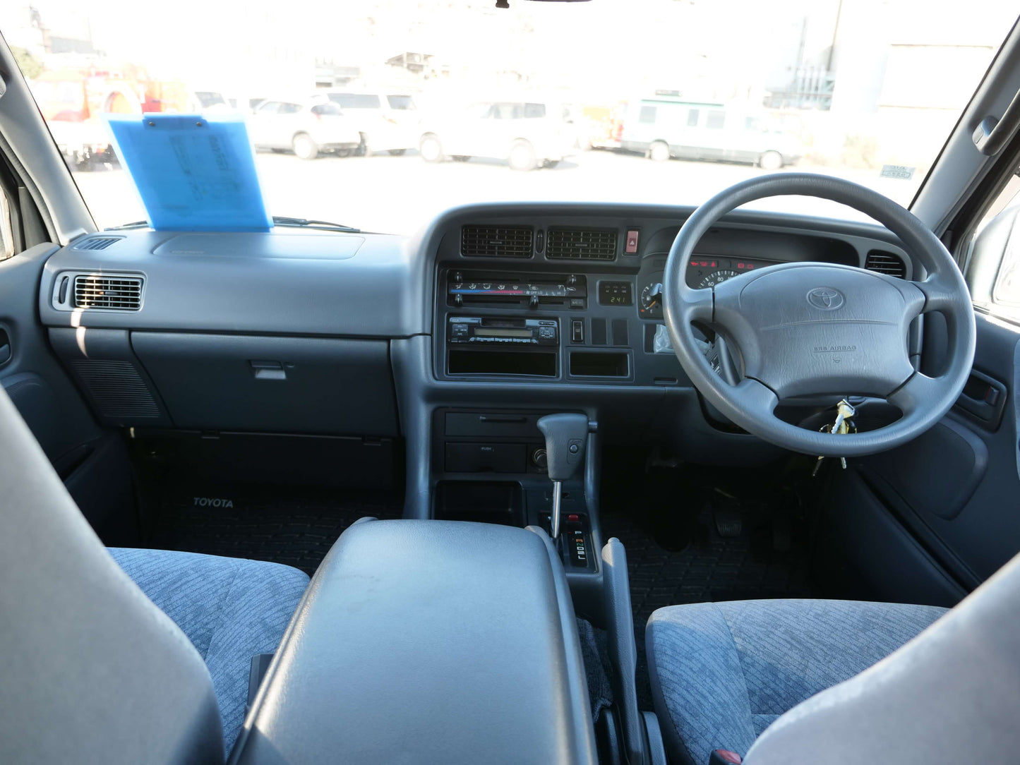 1998 TOYOTA HIACE SUPER CUSTOM 4WD DIESEL VAN