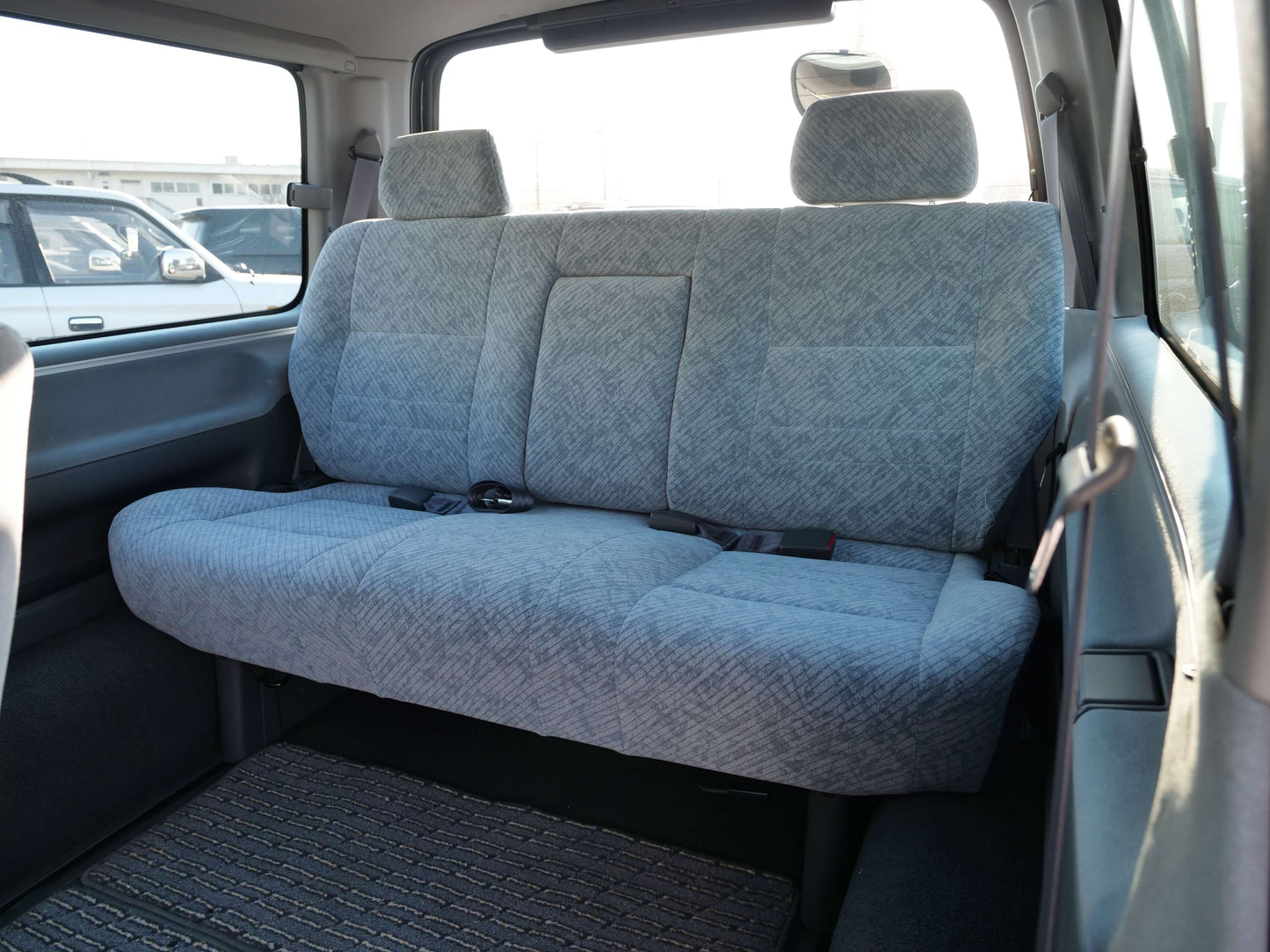 1998 TOYOTA HIACE SUPER CUSTOM 4WD DIESEL VAN