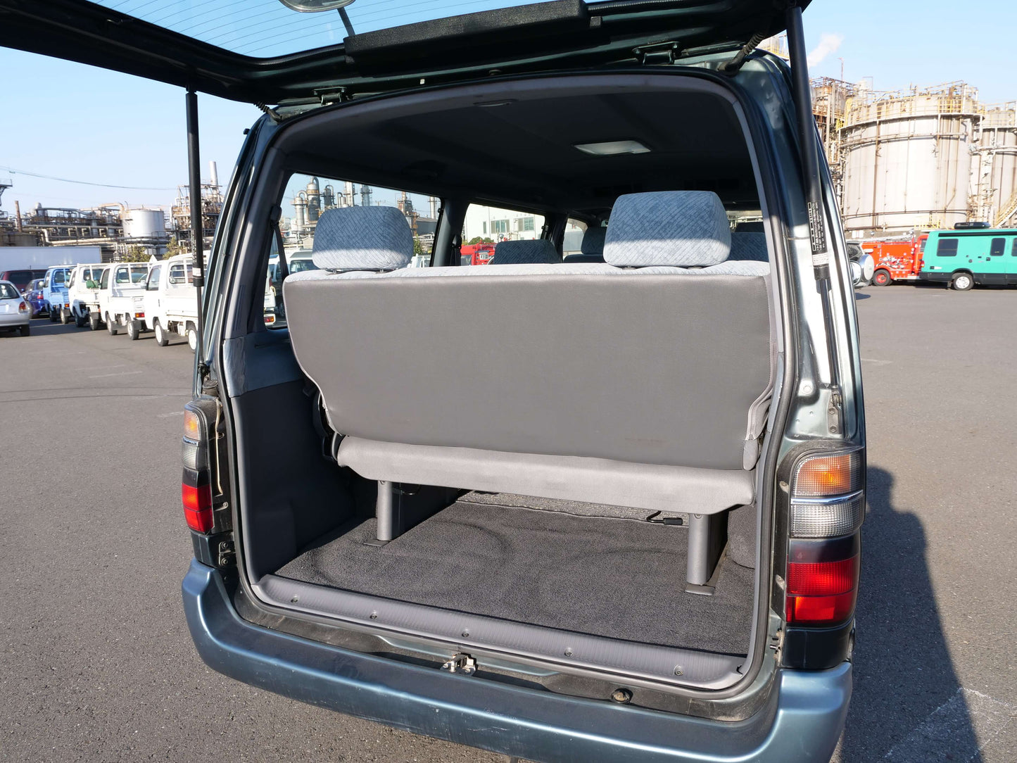 1998 TOYOTA HIACE SUPER CUSTOM 4WD DIESEL VAN