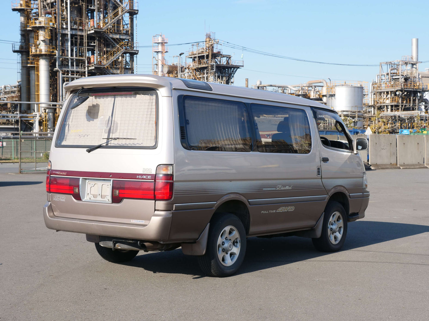 1995 TOYOTA HIACE SUPER CUSTOM LIMITED 4WD DIESEL VAN