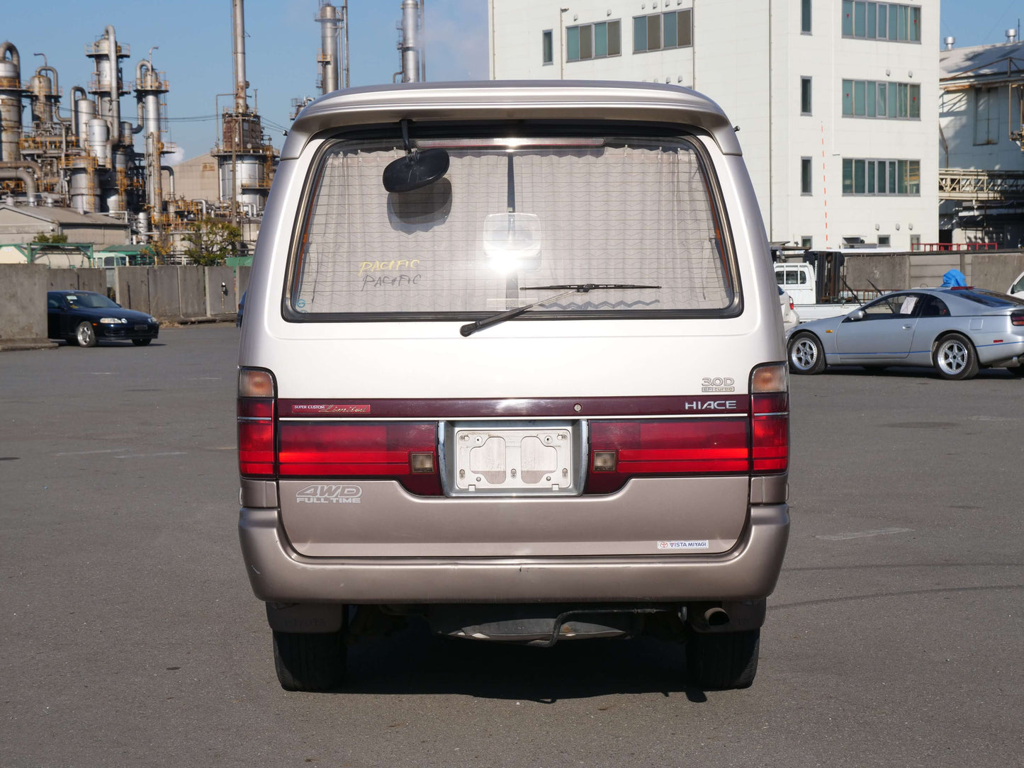 1995 TOYOTA HIACE SUPER CUSTOM LIMITED 4WD DIESEL VAN