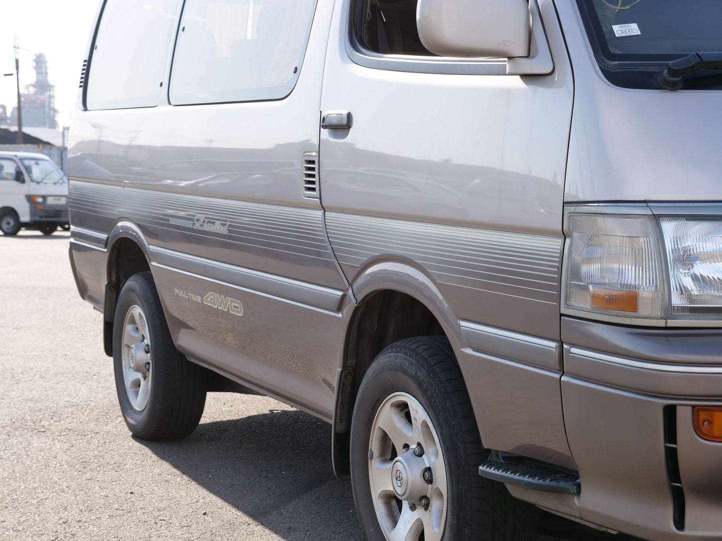 1995 TOYOTA HIACE SUPER CUSTOM LIMITED 4WD DIESEL VAN