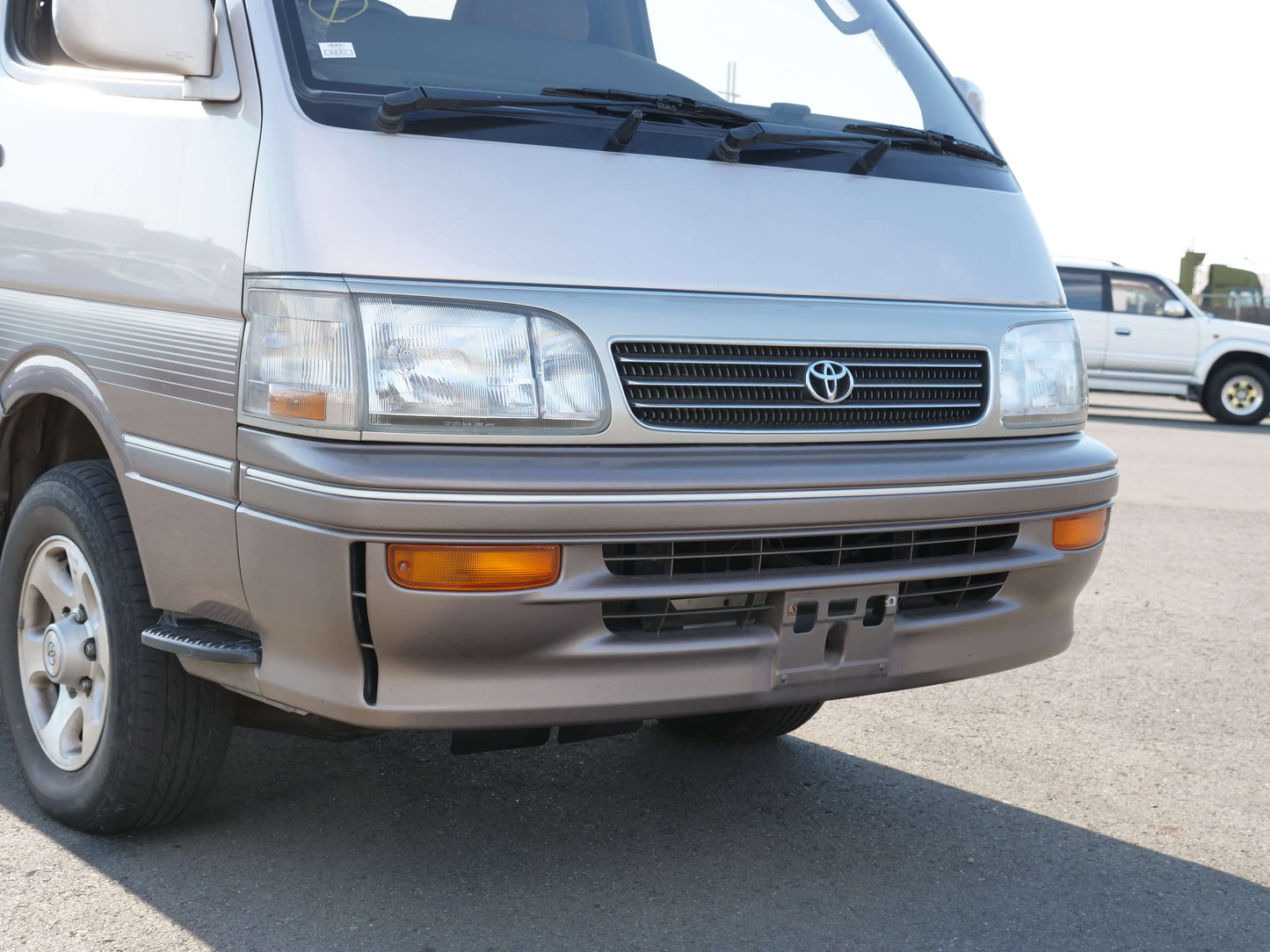 1995 TOYOTA HIACE SUPER CUSTOM LIMITED 4WD DIESEL VAN