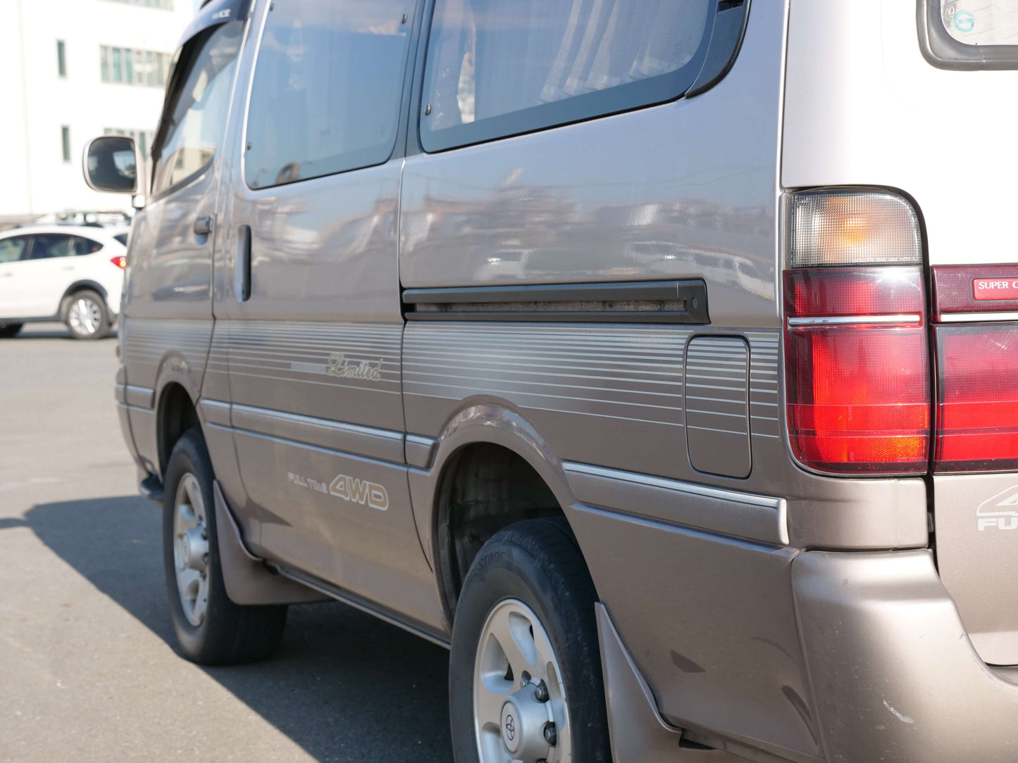 1995 TOYOTA HIACE SUPER CUSTOM LIMITED 4WD DIESEL VAN