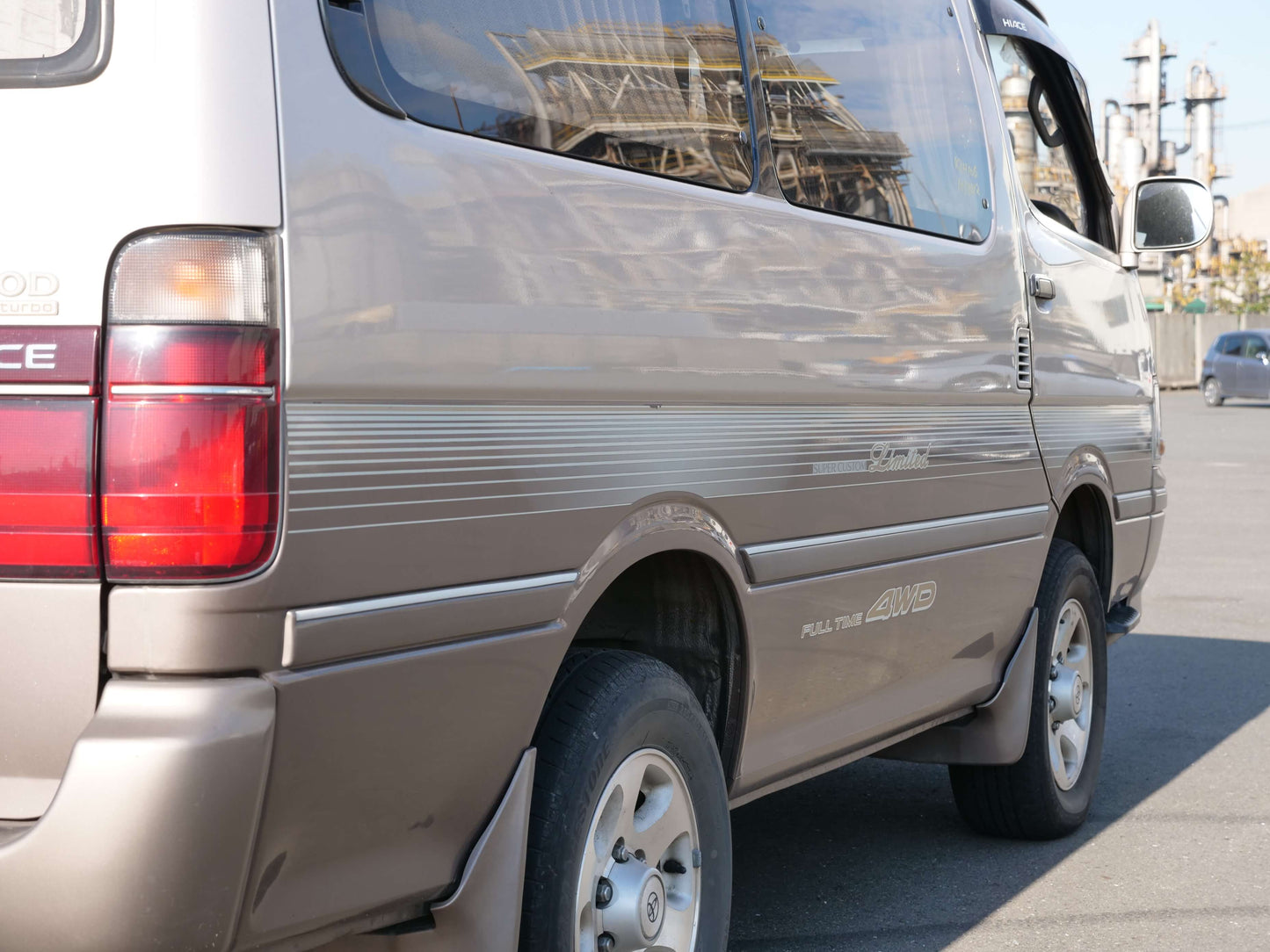 1995 TOYOTA HIACE SUPER CUSTOM LIMITED 4WD DIESEL VAN