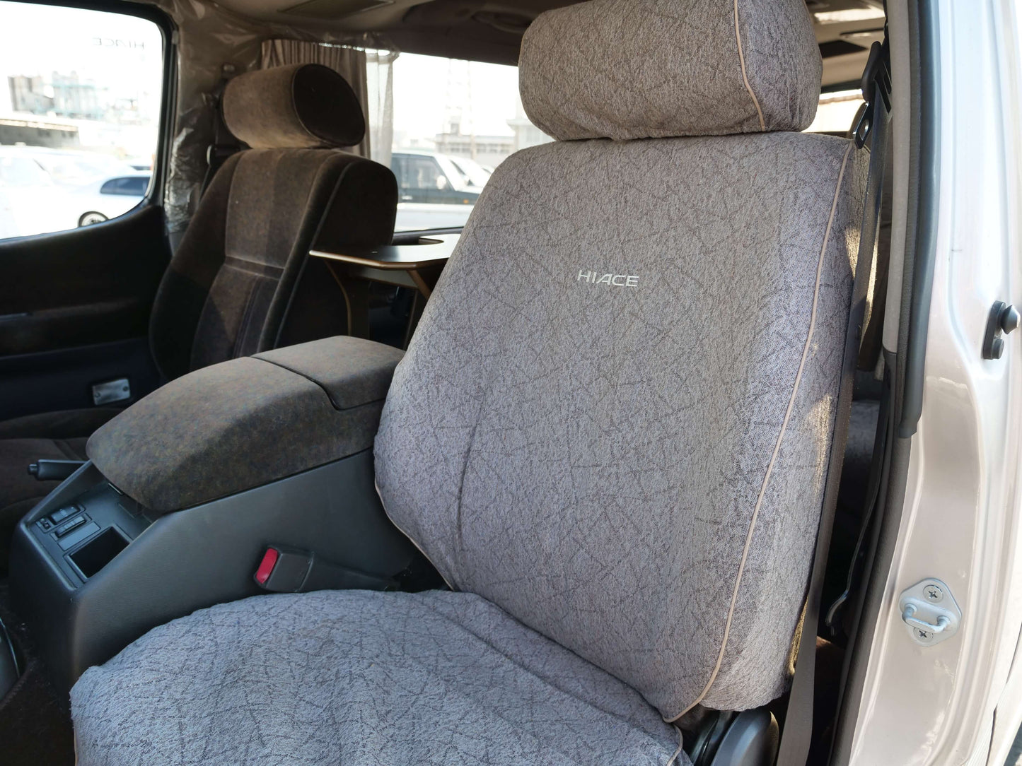 1995 TOYOTA HIACE SUPER CUSTOM LIMITED 4WD DIESEL VAN