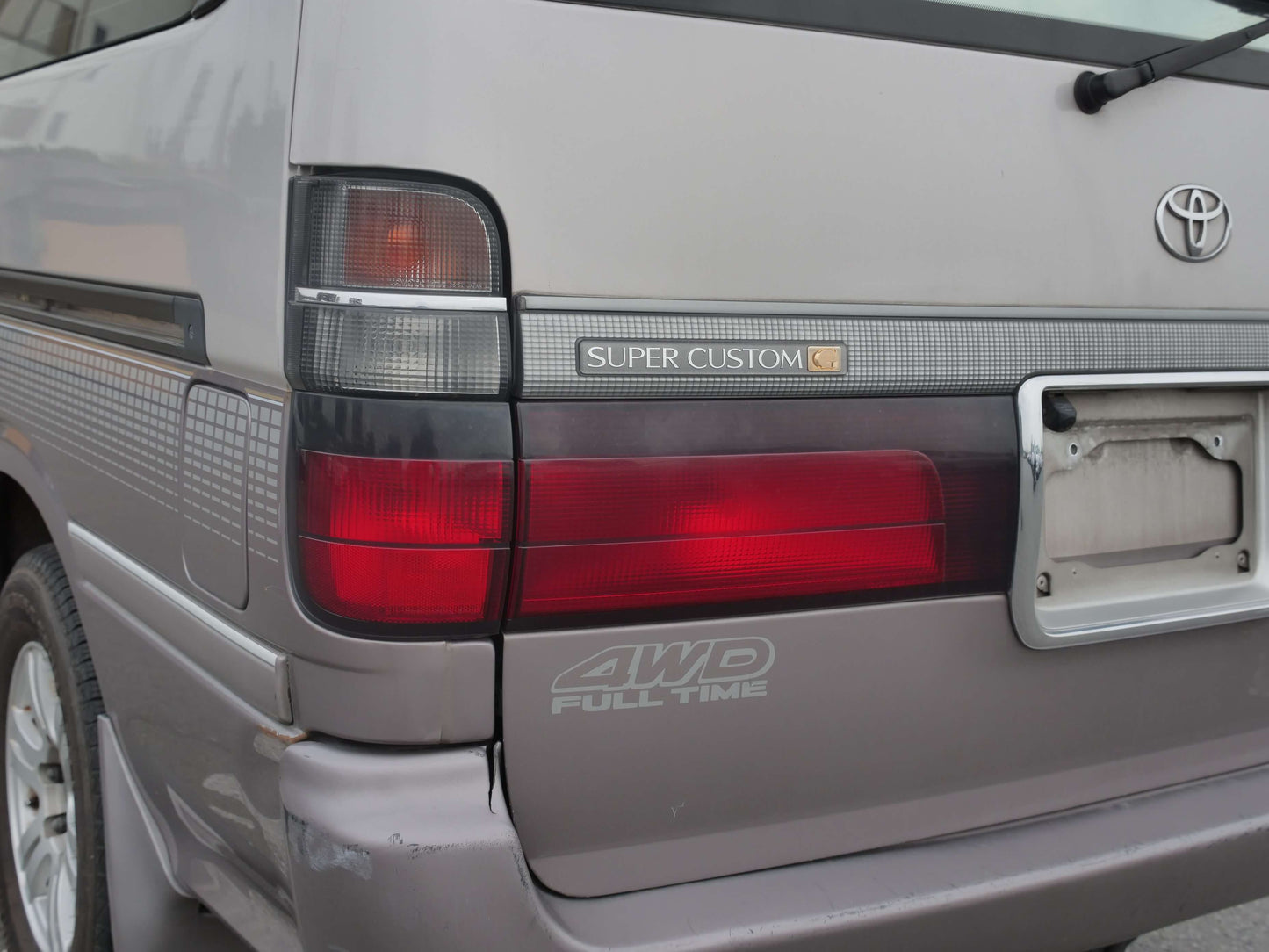 1996 TOYOTA HIACE SUPER CUSTOM G 4WD VAN