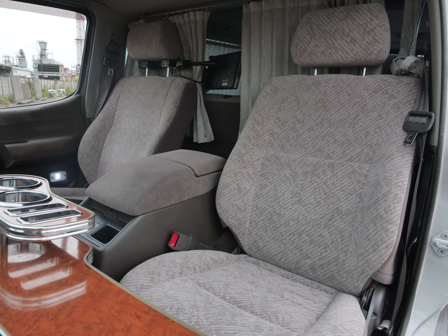 1996 TOYOTA HIACE SUPER CUSTOM G 4WD VAN