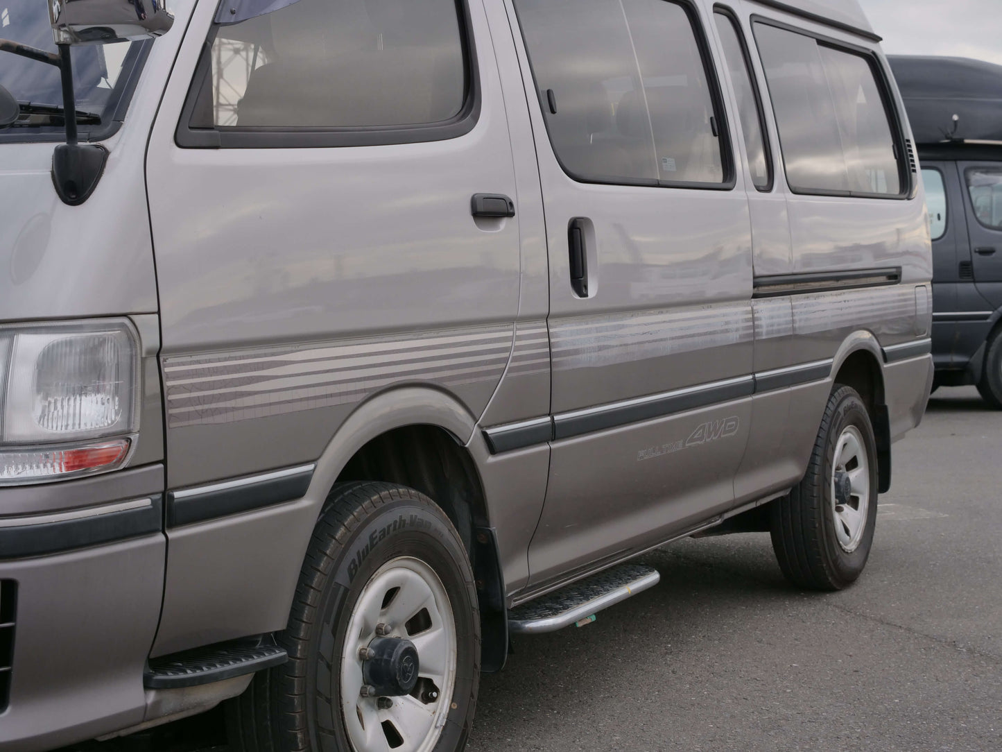 1999 TOYOTA HIACE GRAND CABIN HI-ROOF 4WD VAN