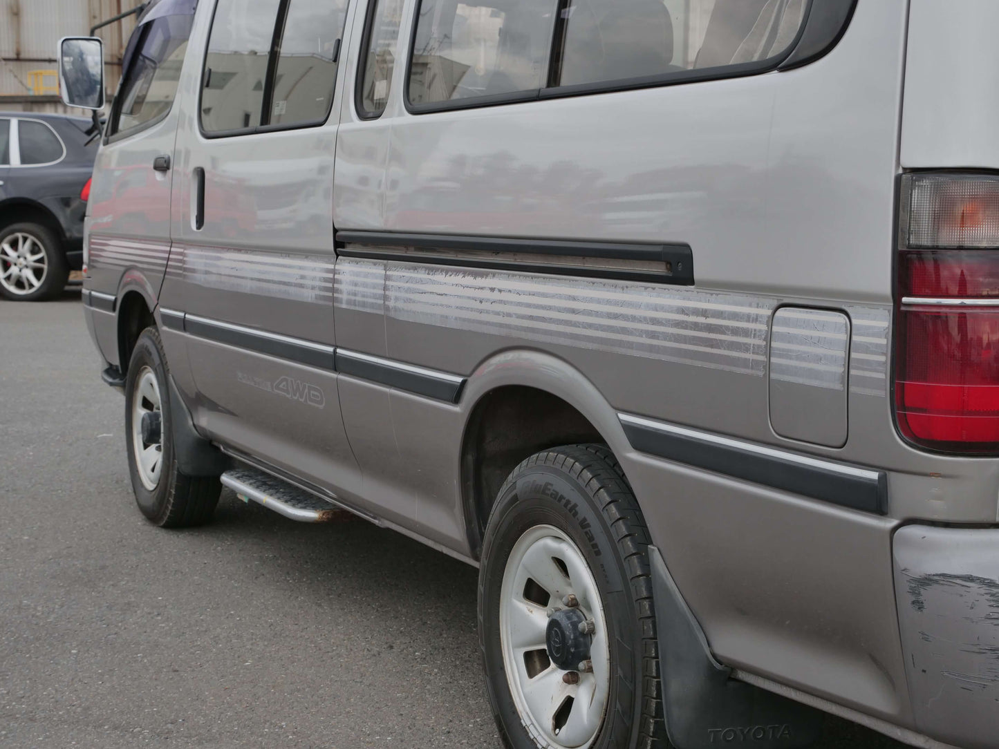 1999 TOYOTA HIACE GRAND CABIN HI-ROOF 4WD VAN