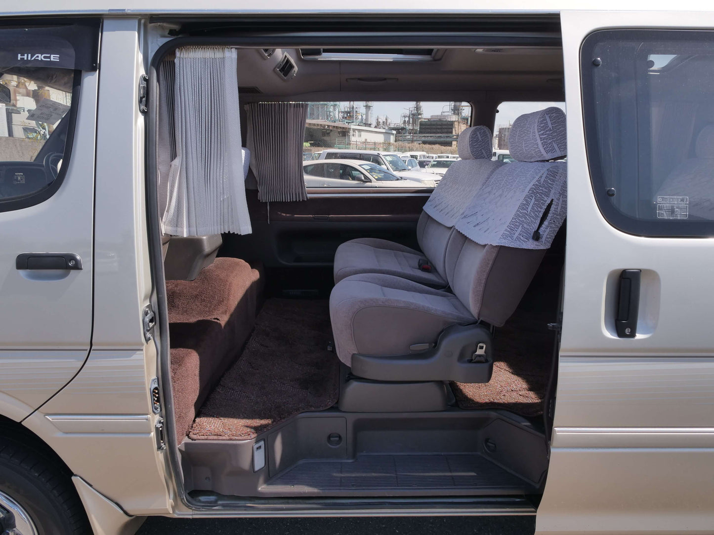 1994 TOYOTA HIACE SUPER CUSTOM 4WD VAN