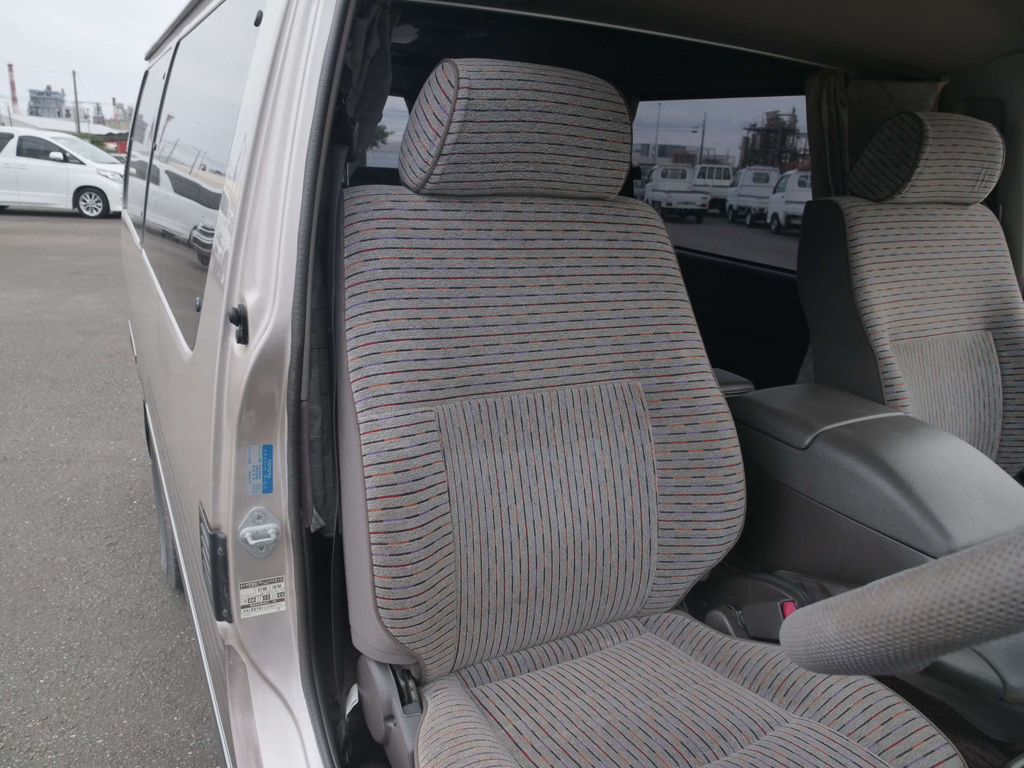 1995 TOYOTA HIACE SUPER CUSTOM 4WD VAN