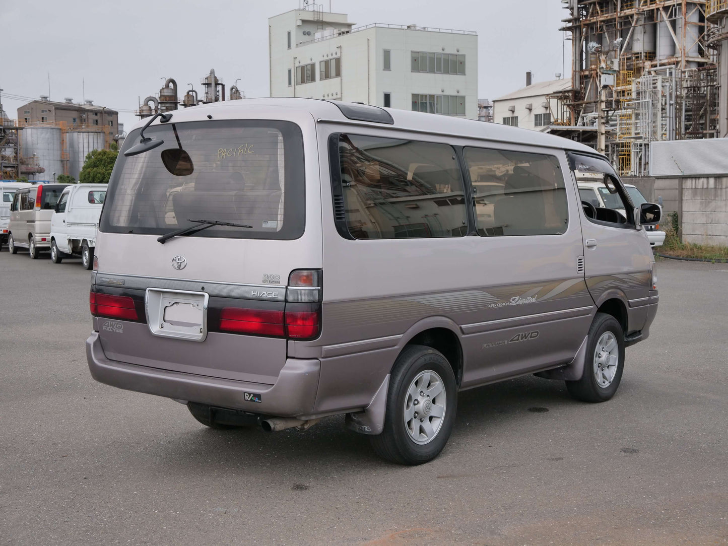 1998 TOYOTA HIACE SUPER CUSTOM LIMITED 4WD VAN