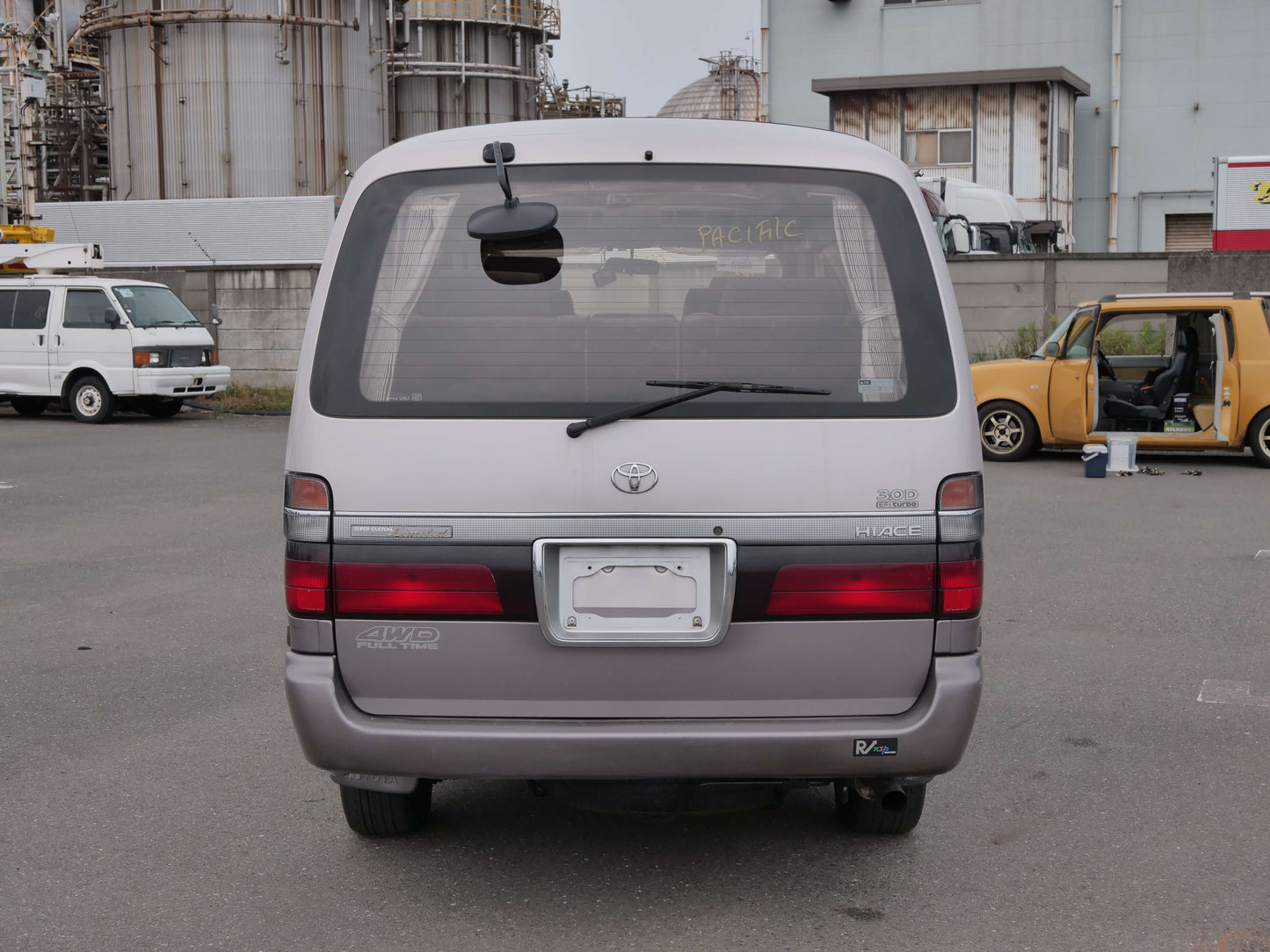 1998 TOYOTA HIACE SUPER CUSTOM LIMITED 4WD VAN
