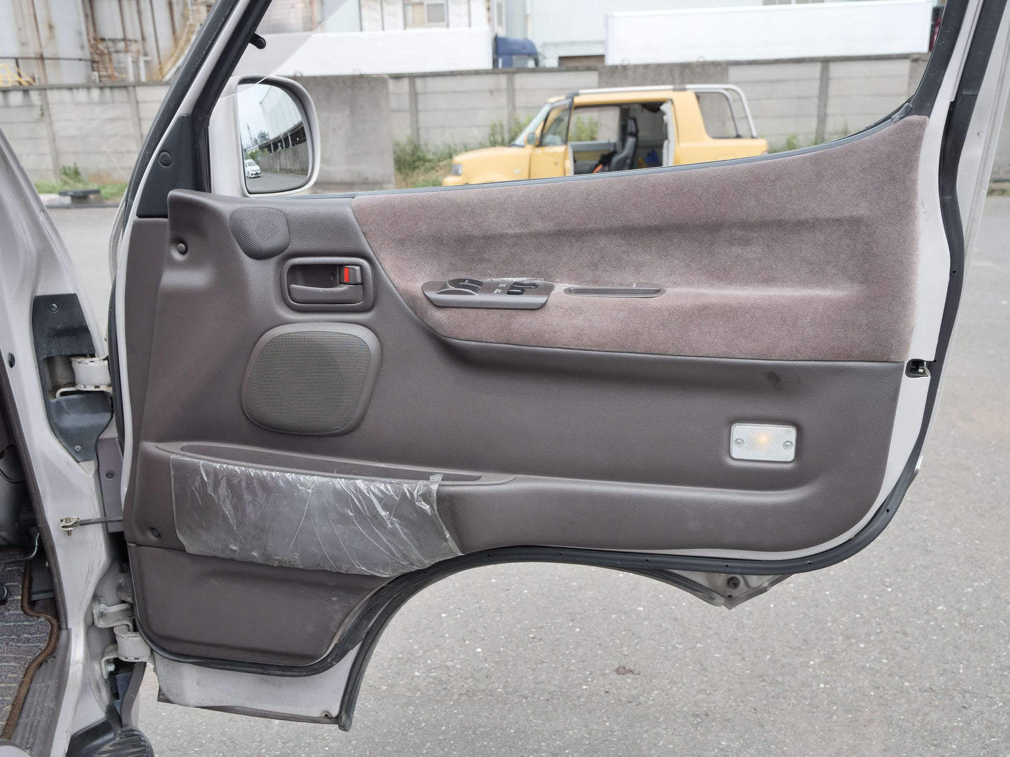 1998 TOYOTA HIACE SUPER CUSTOM LIMITED 4WD VAN