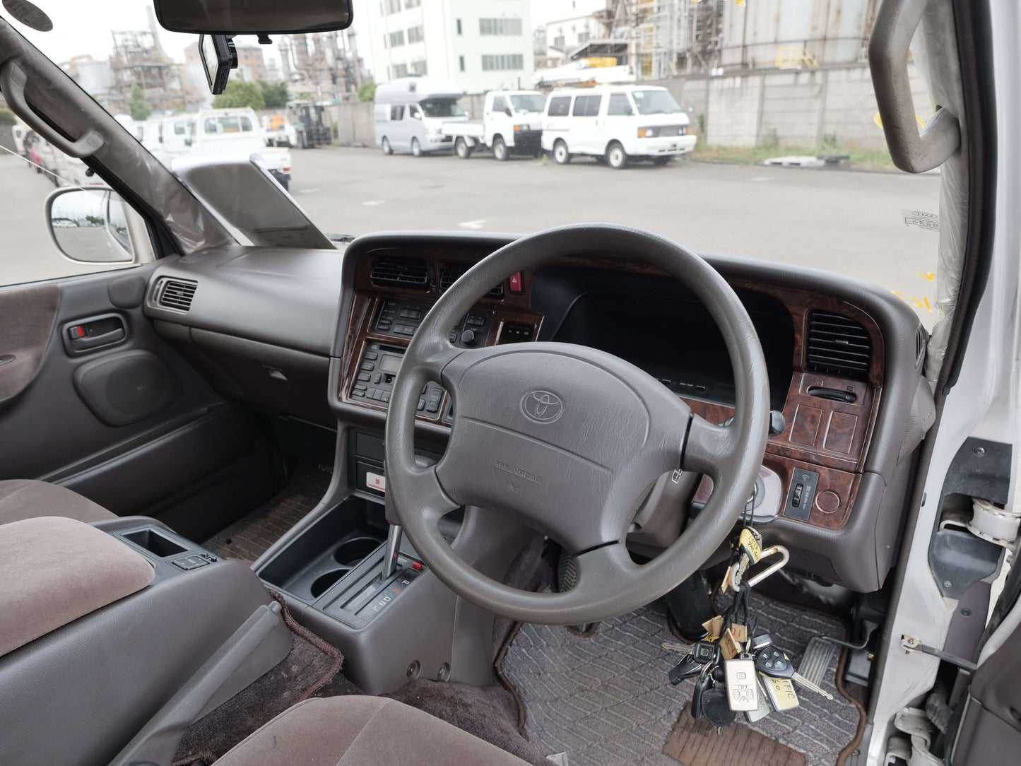 1998 TOYOTA HIACE SUPER CUSTOM LIMITED 4WD VAN