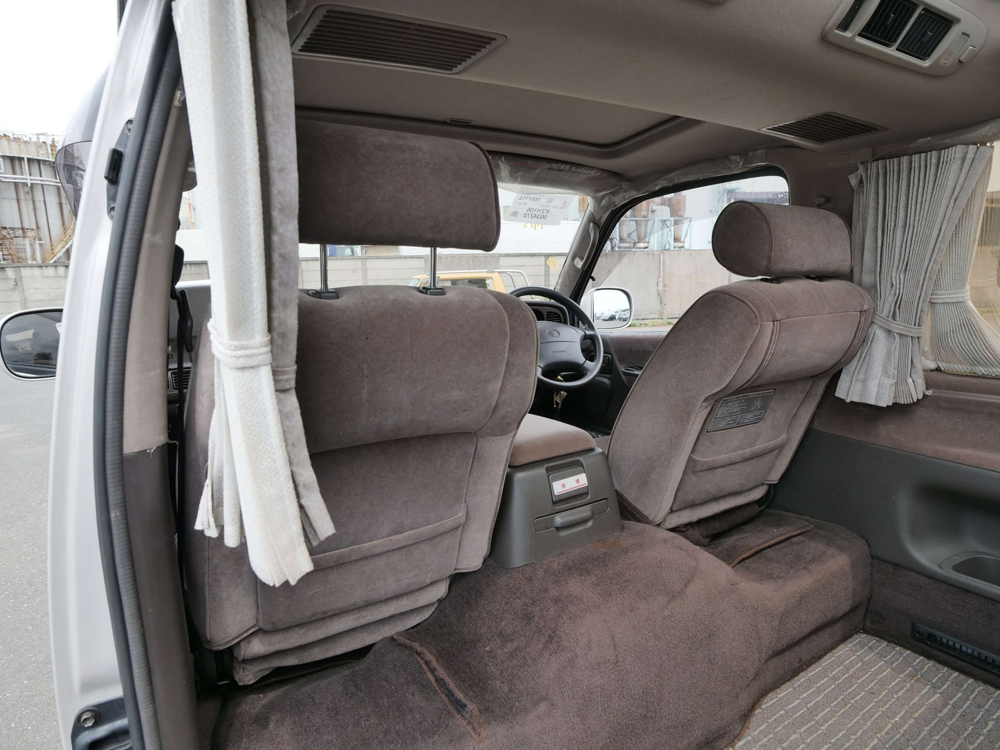 1998 TOYOTA HIACE SUPER CUSTOM LIMITED 4WD VAN