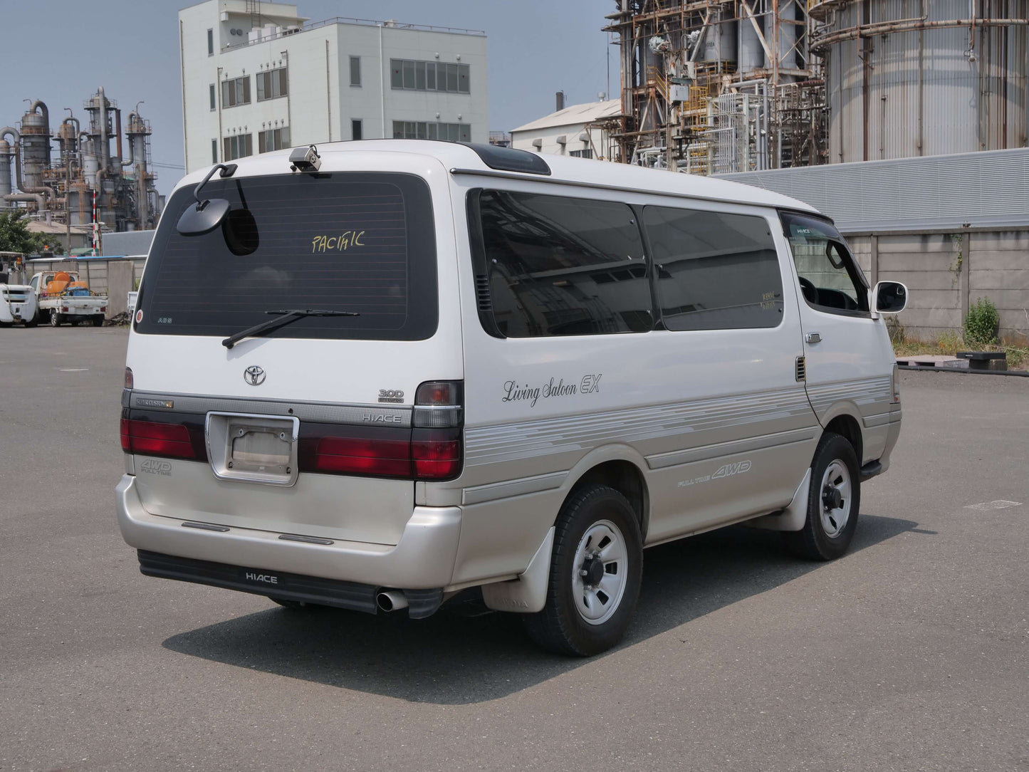 1997 TOYOTA HIACE SUPER CUSTOM 4WD VAN