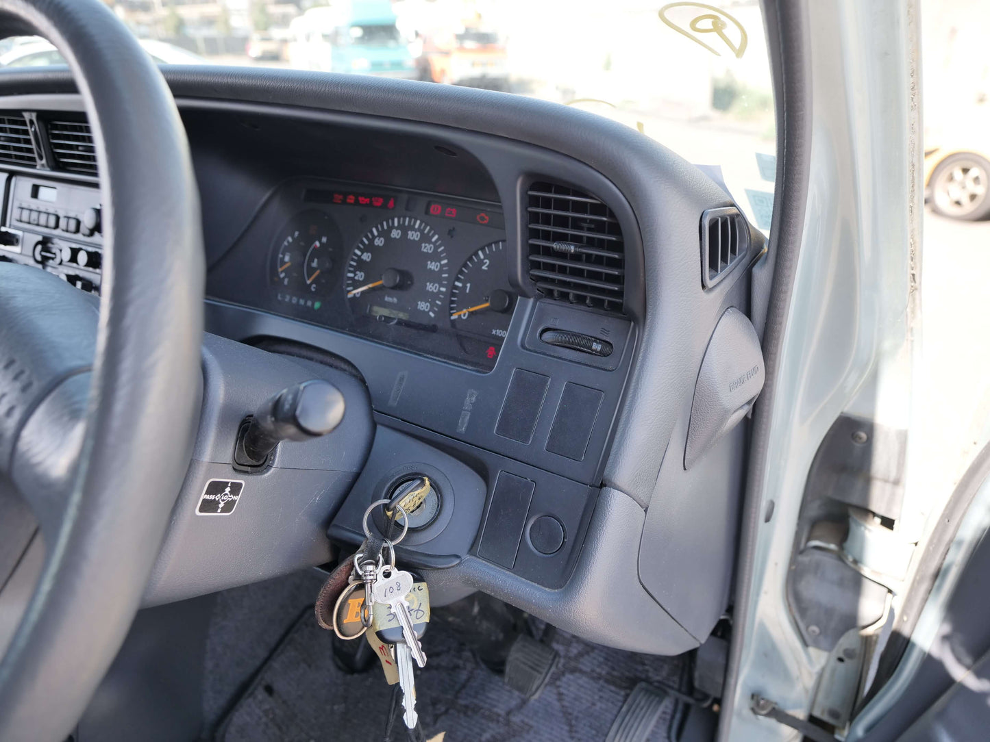 2000 TOYOTA HIACE SUPER CUSTOM 4WD VAN