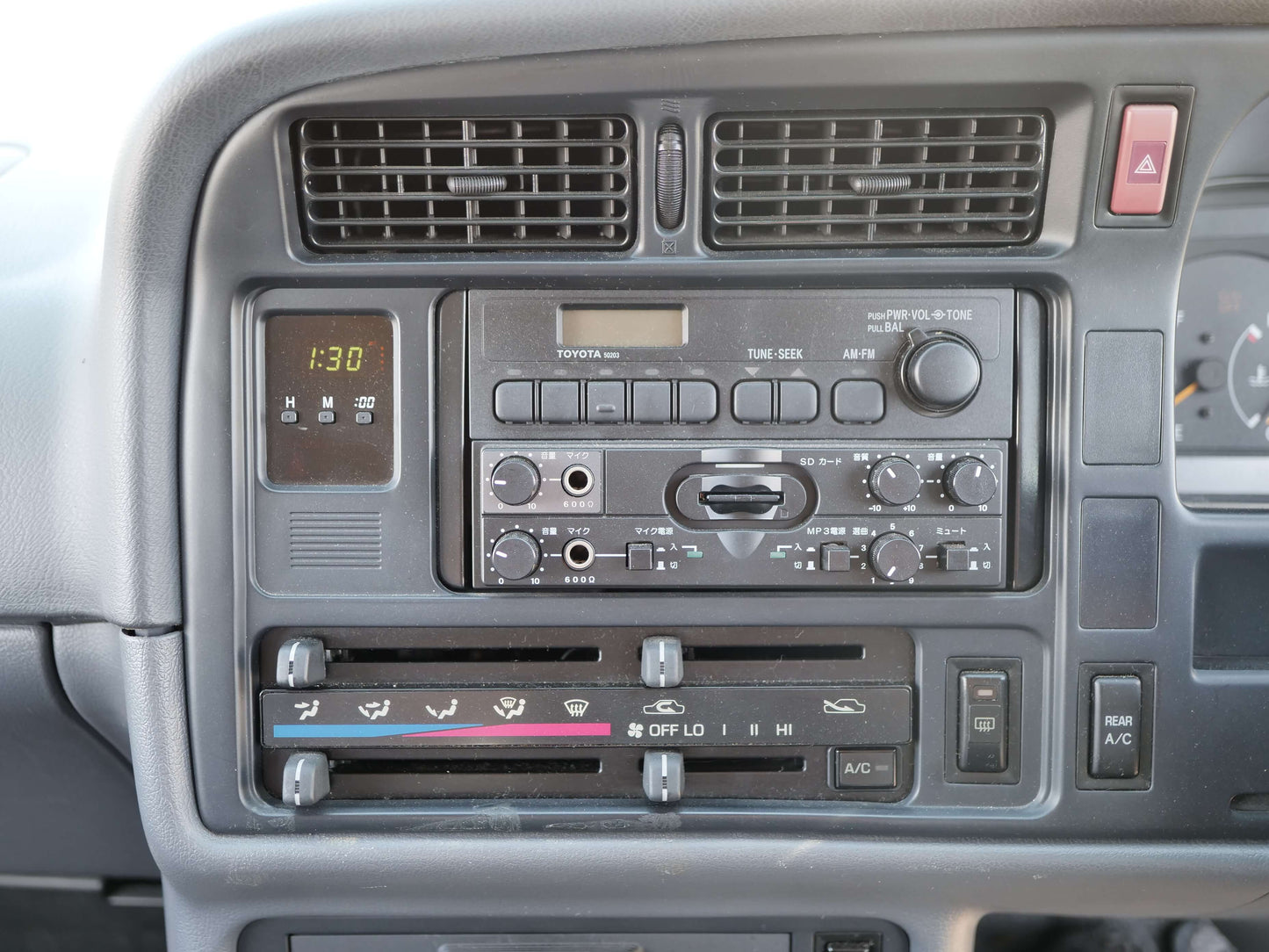 2000 TOYOTA HIACE SUPER CUSTOM 4WD VAN