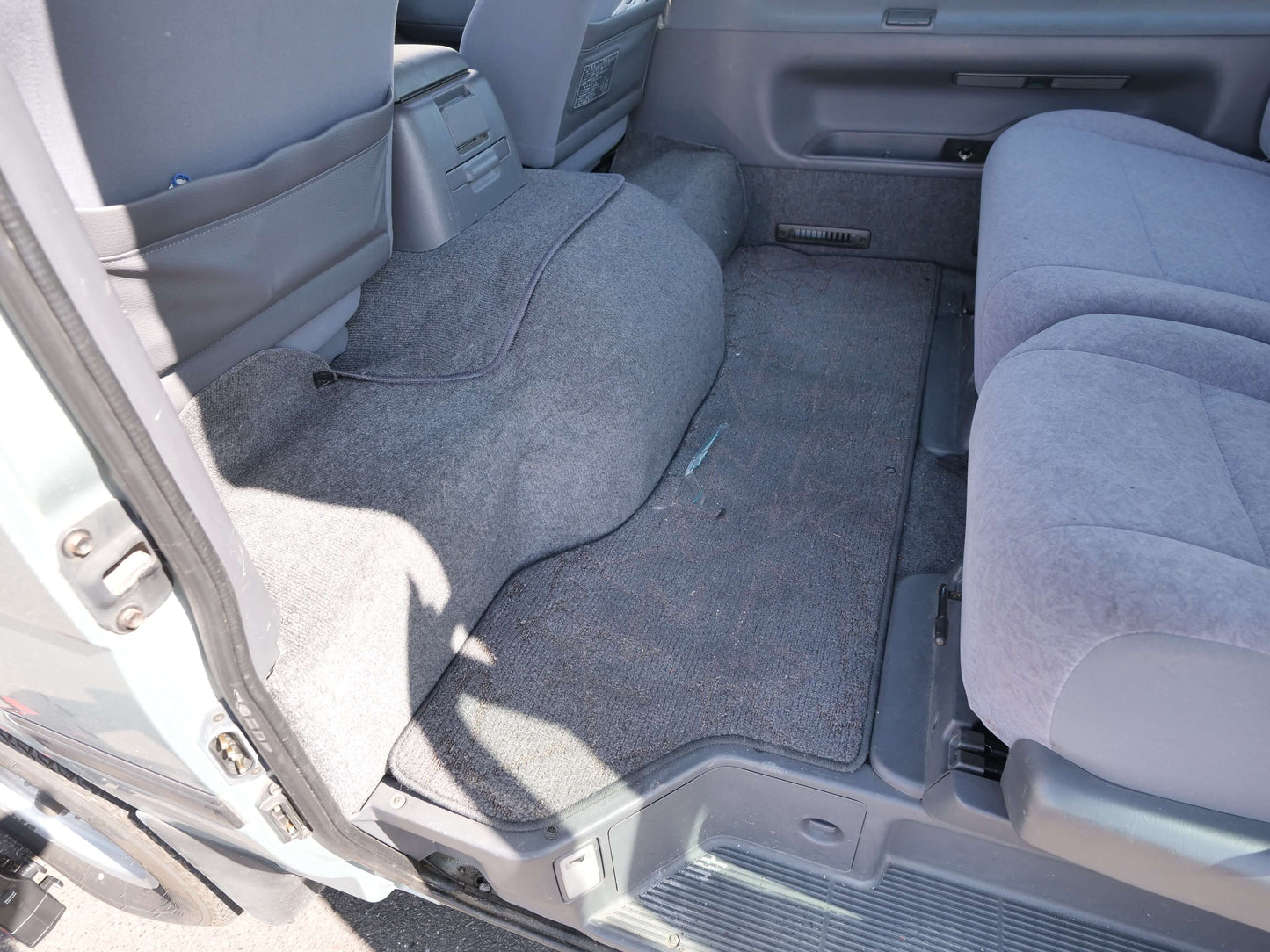 2000 TOYOTA HIACE SUPER CUSTOM 4WD VAN