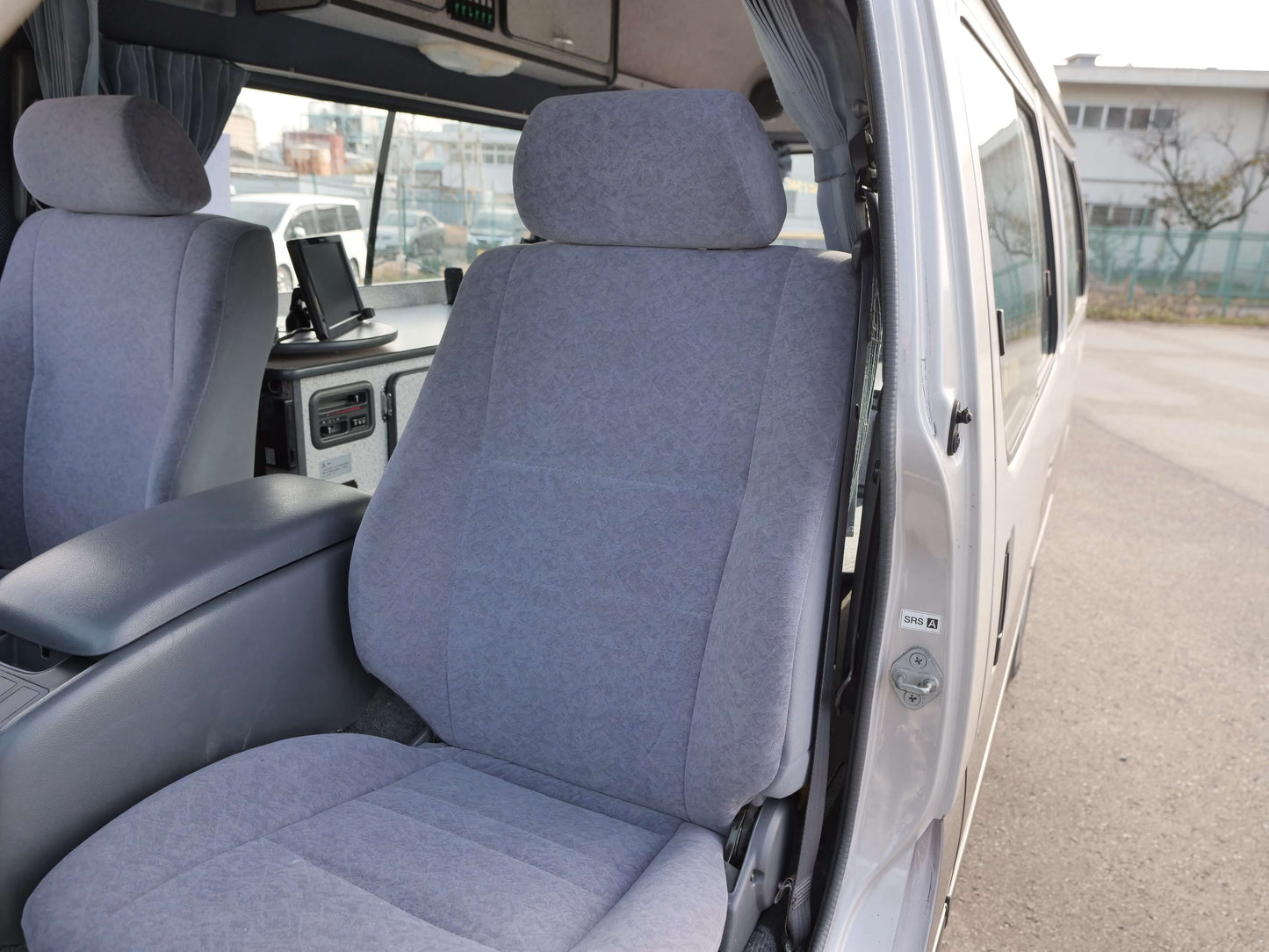 2000 TOYOTA HIACE Hi-ROOF 4wd Campervan