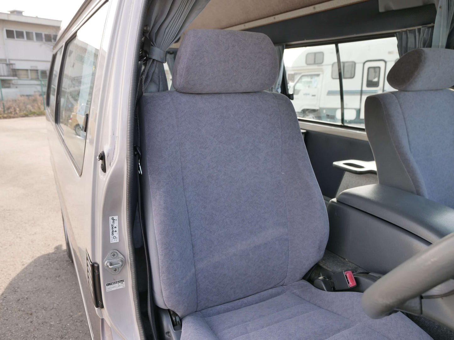 2000 TOYOTA HIACE Hi-ROOF 4wd Campervan