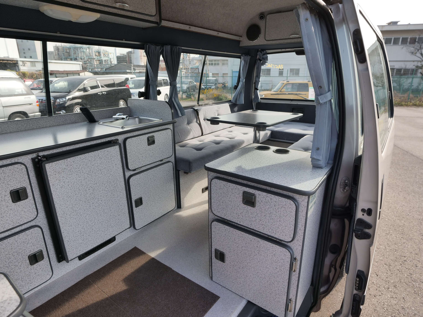 2000 TOYOTA HIACE Hi-ROOF 4wd Campervan