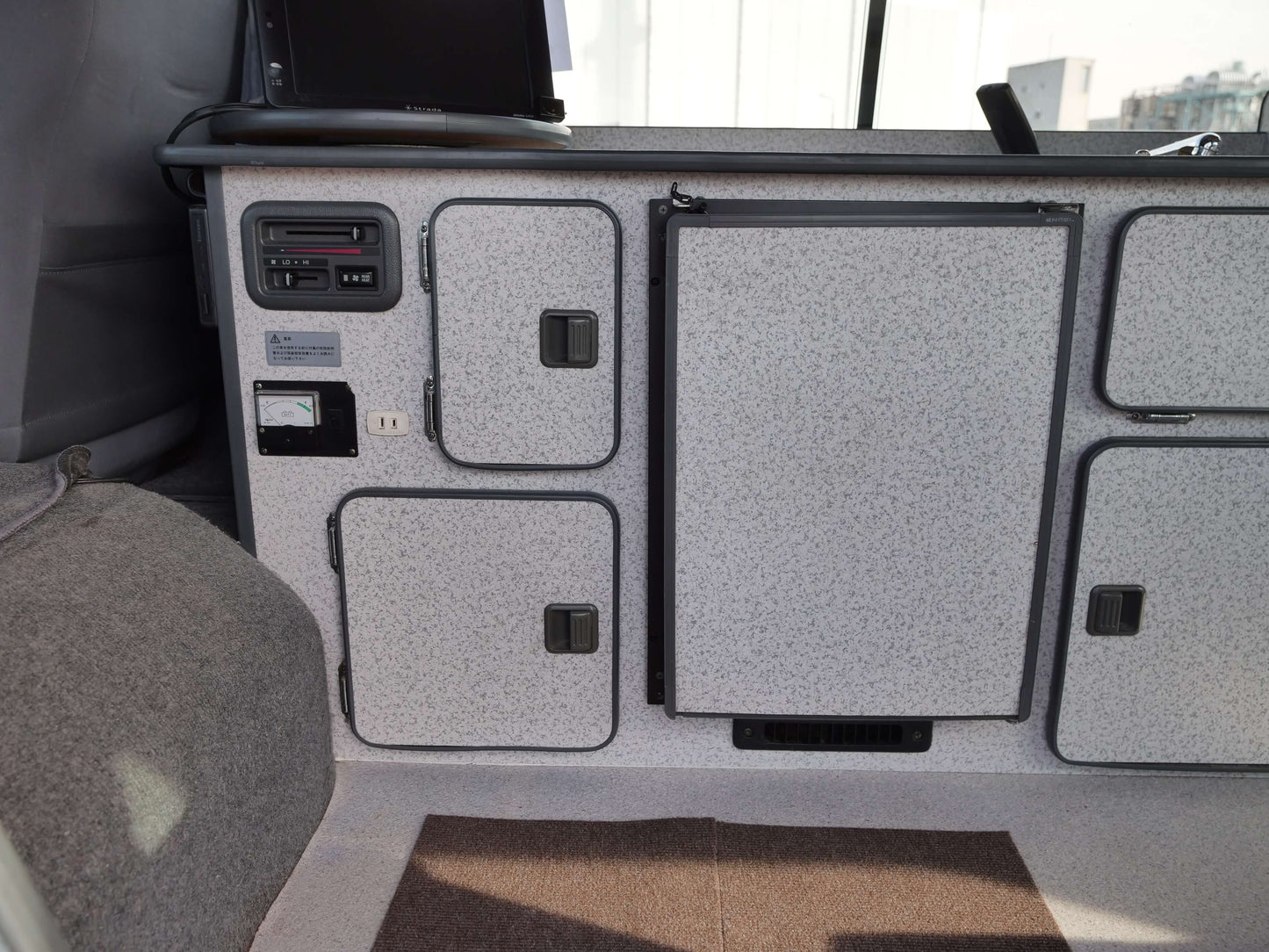 2000 TOYOTA HIACE Hi-ROOF 4wd Campervan