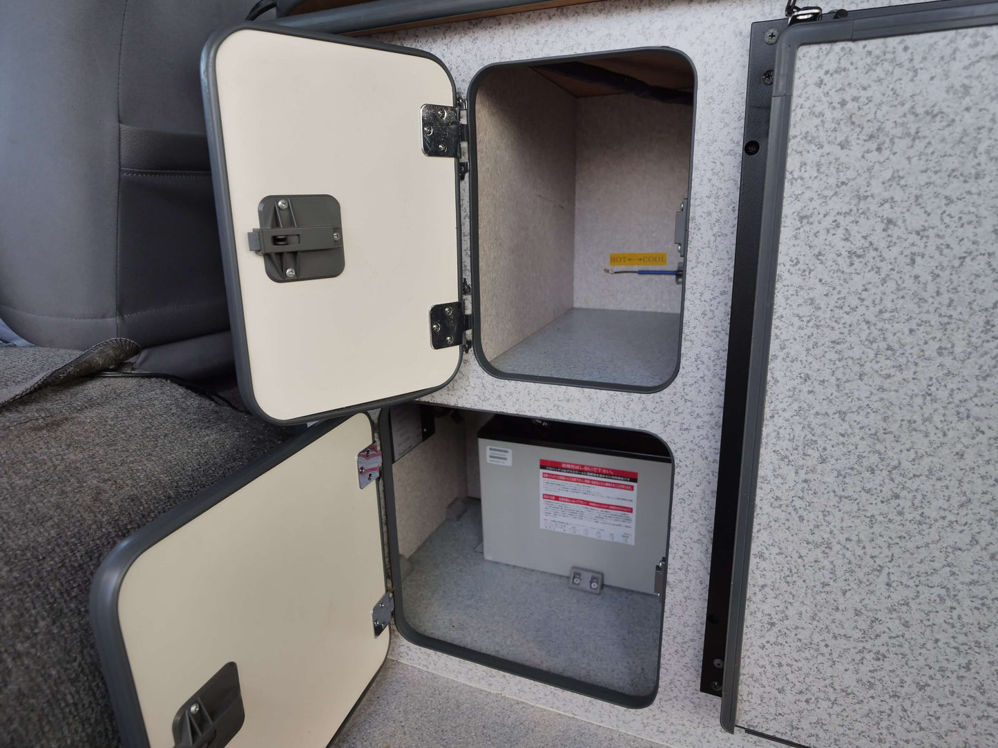 2000 TOYOTA HIACE Hi-ROOF 4wd Campervan
