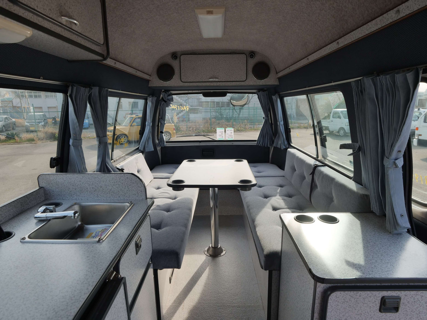 2000 TOYOTA HIACE Hi-ROOF 4wd Campervan