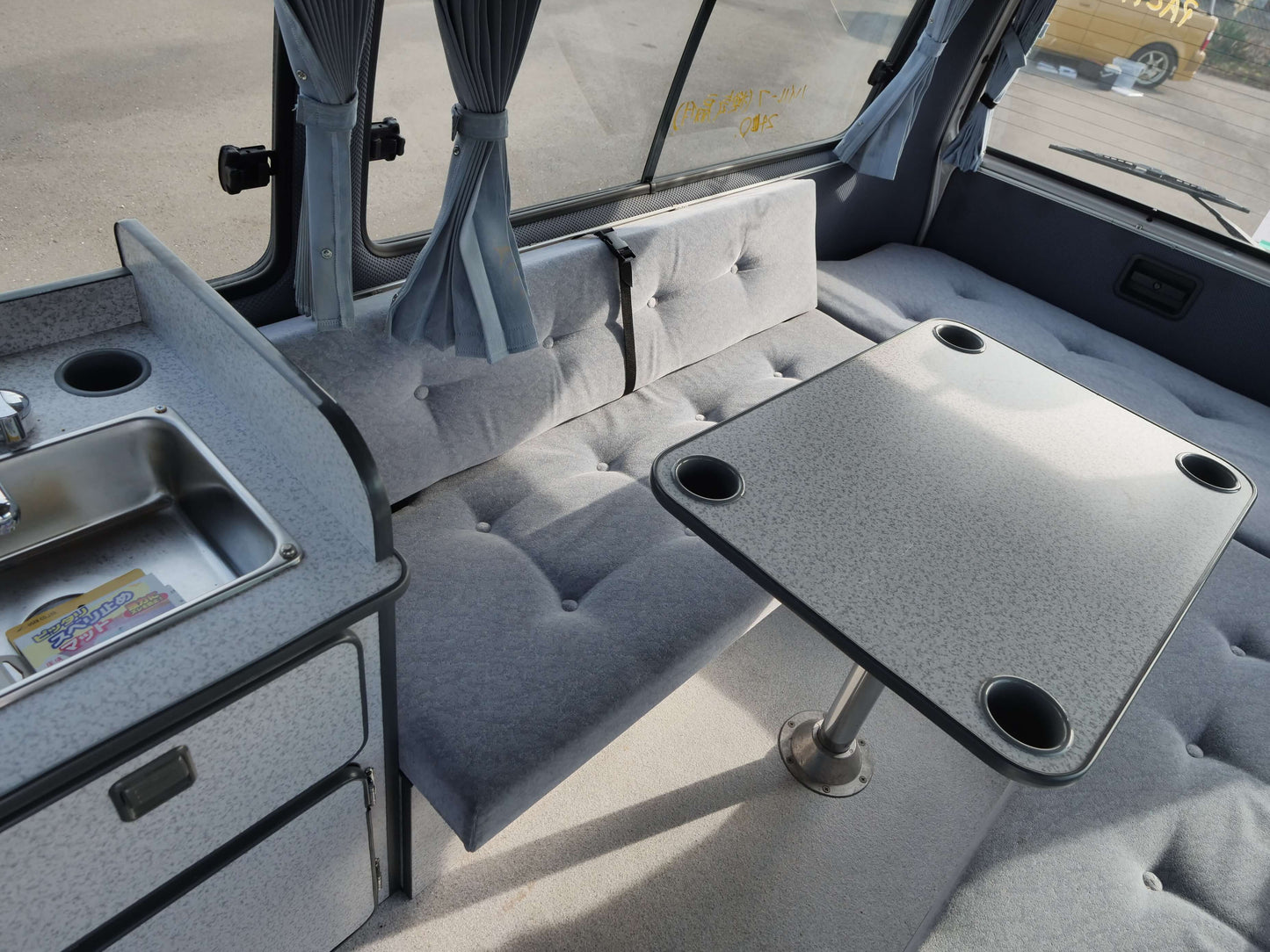 2000 TOYOTA HIACE Hi-ROOF 4wd Campervan