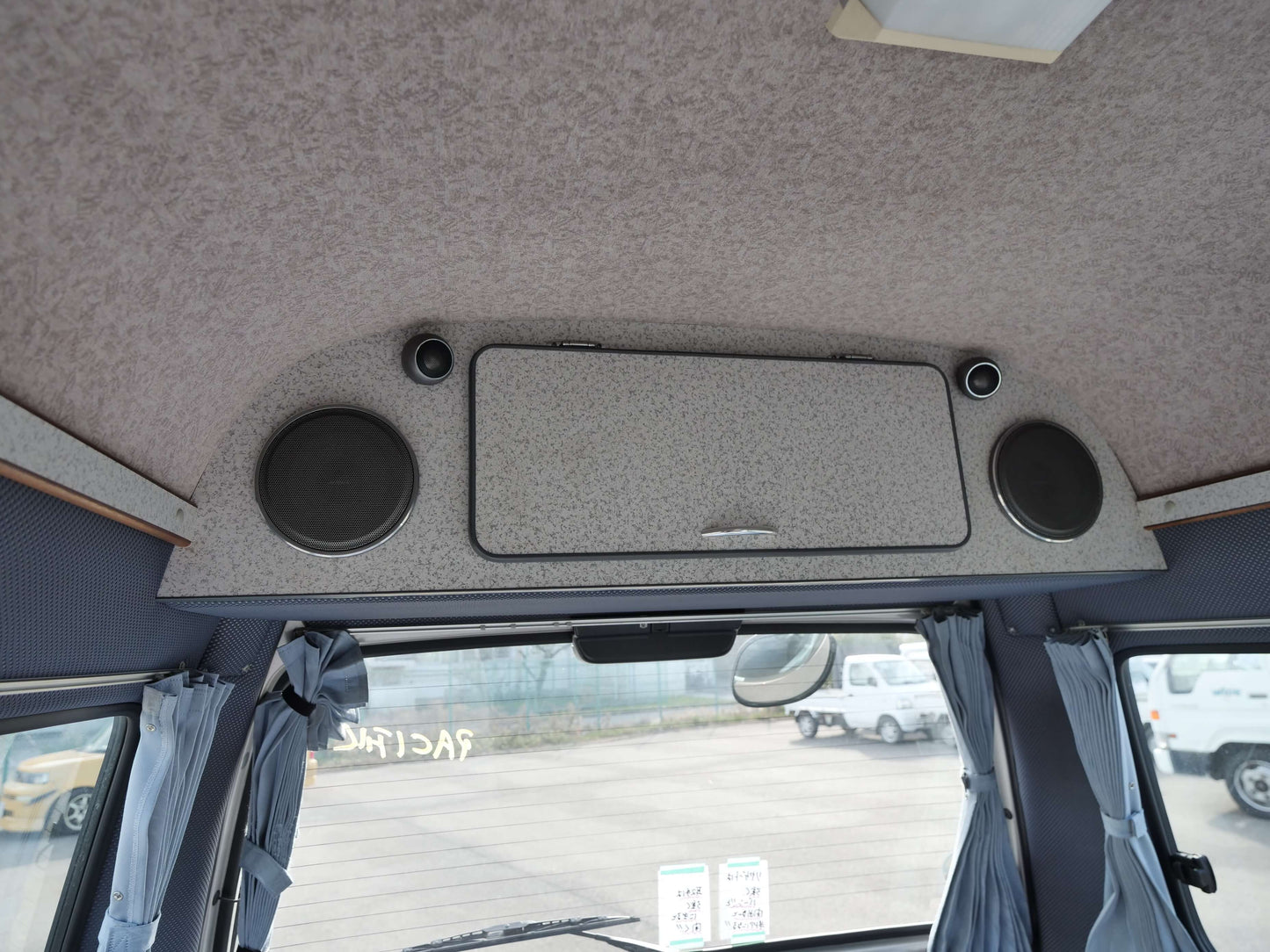 2000 TOYOTA HIACE Hi-ROOF 4wd Campervan