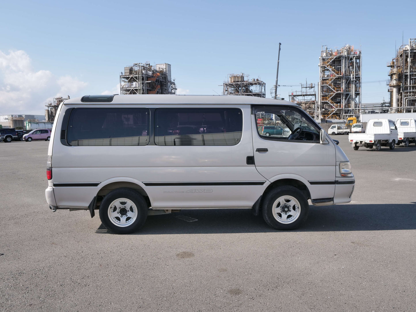 1996 TOYOTA HIACE SUPER CUSTOM 4WD DIESEL VAN