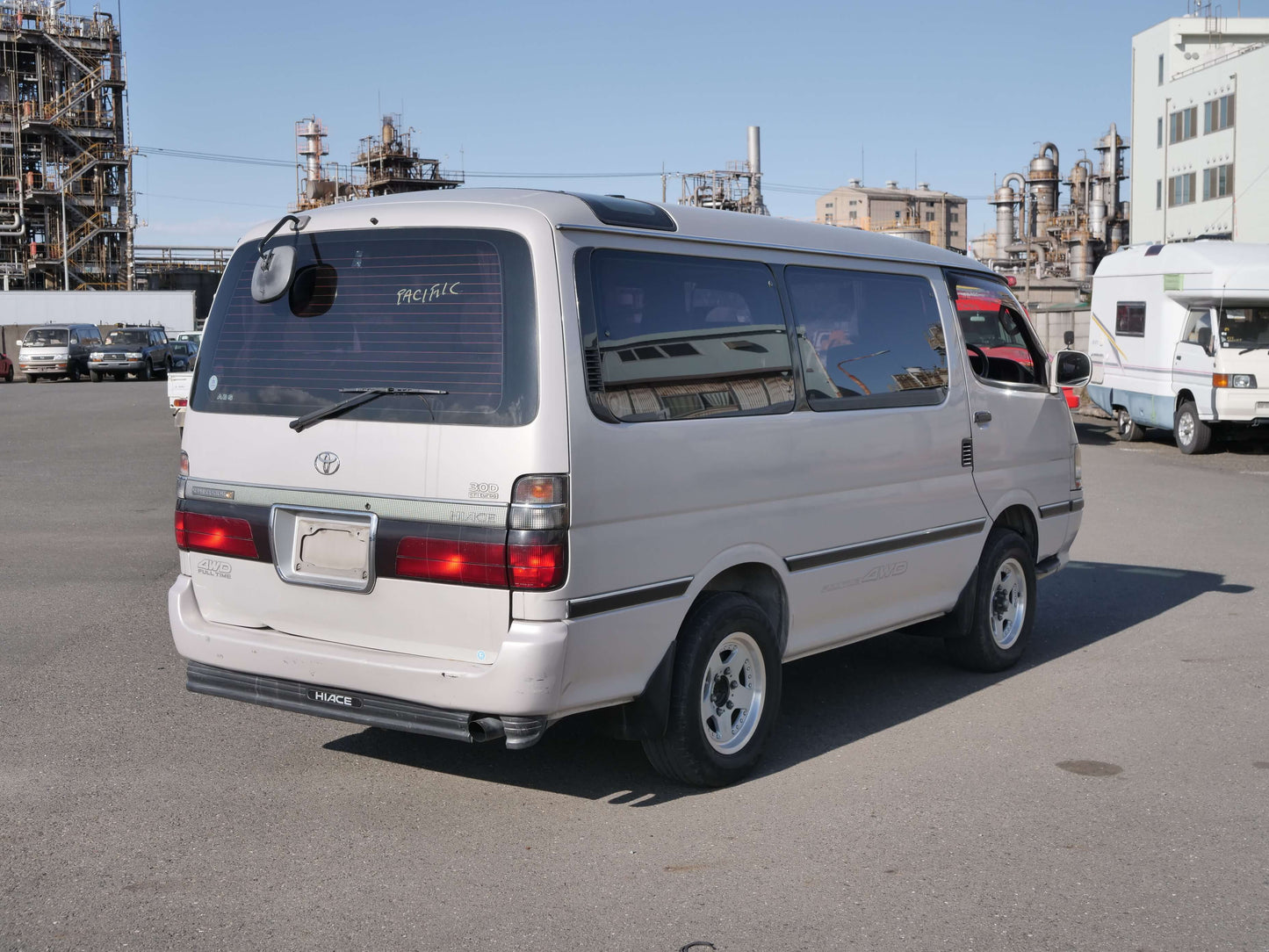 1996 TOYOTA HIACE SUPER CUSTOM 4WD DIESEL VAN