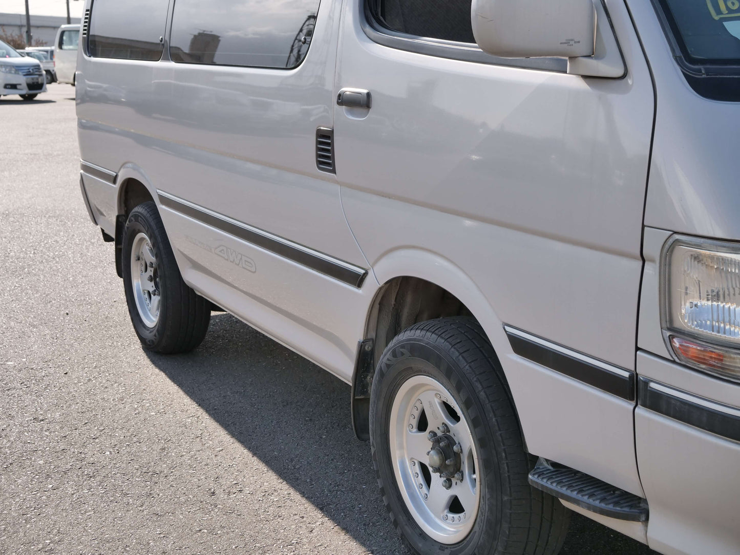 1996 TOYOTA HIACE SUPER CUSTOM 4WD DIESEL VAN